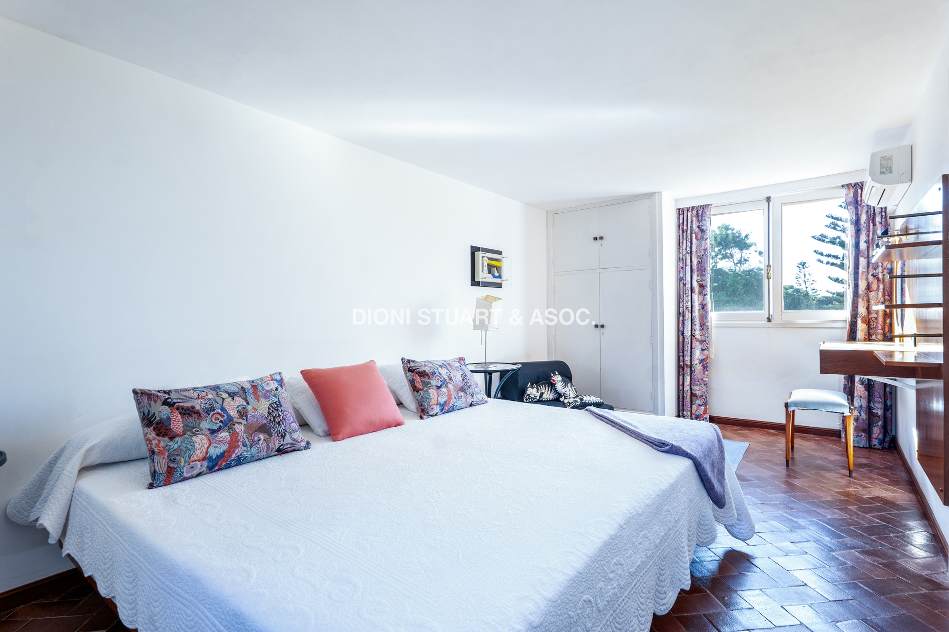 IMPONENTE CASA EN PLAYA BRAVA - ELEGANCIA Y CONFORT