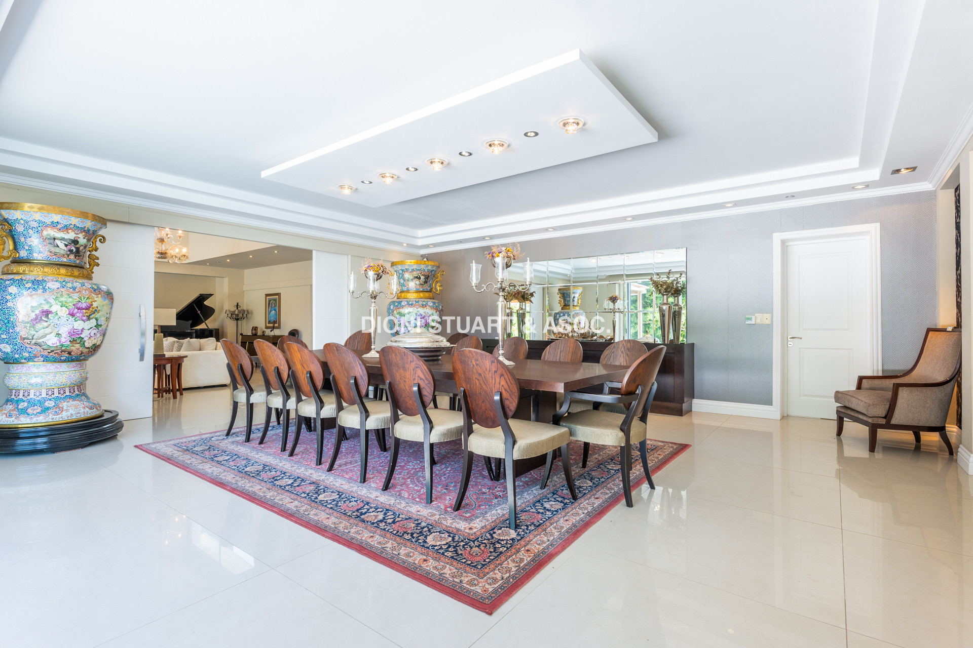 MEGA CASA EN EL GOLF - IMPESIONANTE