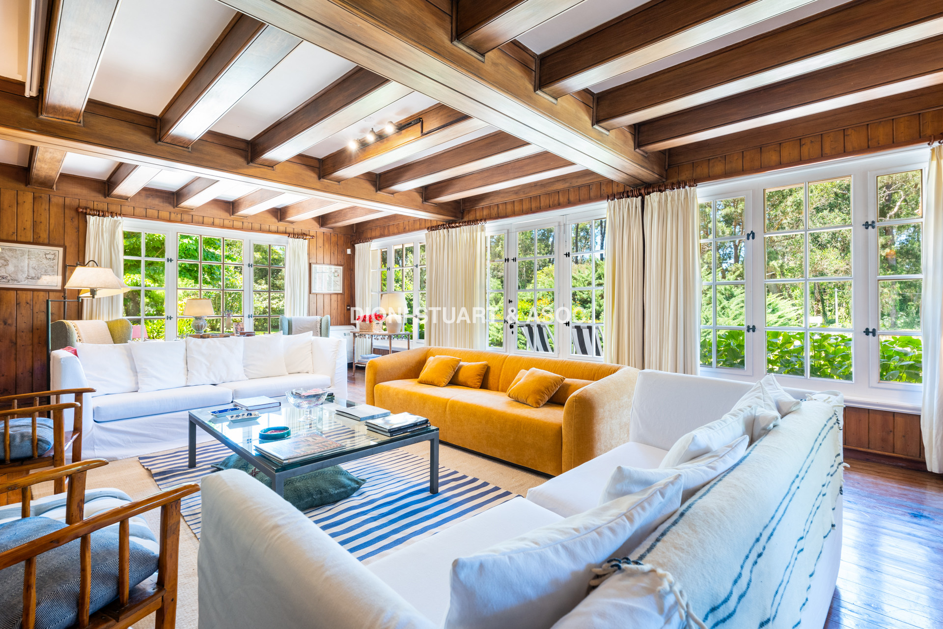 CASA EN VENTA EN EL GOLF - ARQ. ARTURO DUBOURG