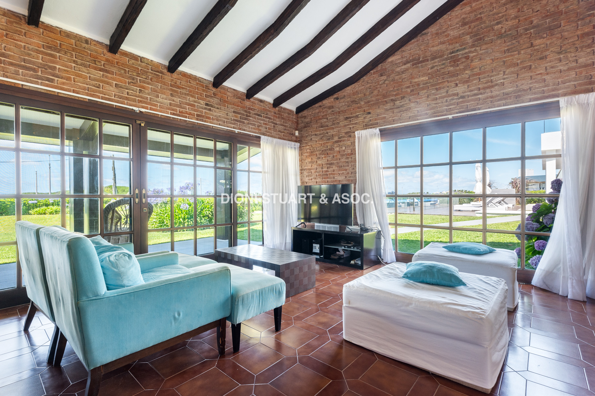 CASA EN VENTA PRIMERA LINEA PLAYA BRAVA