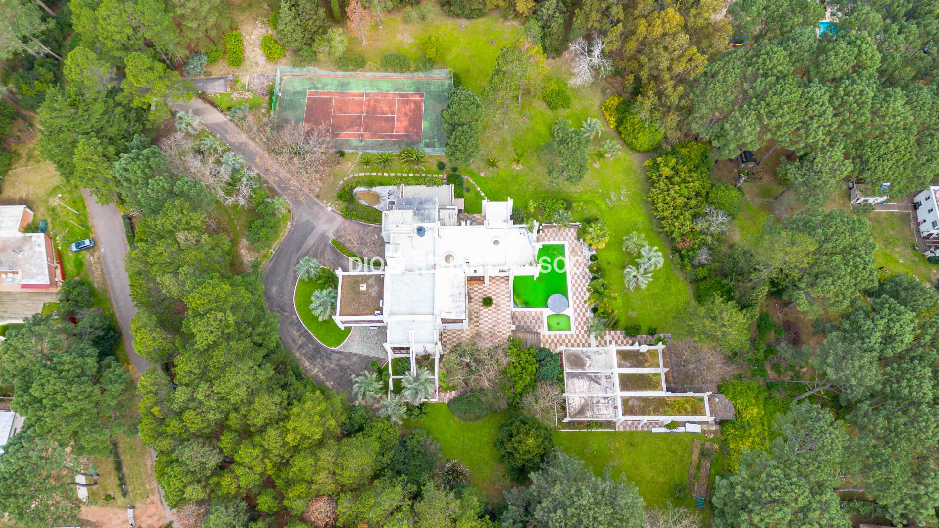 MANSION EN VENTA CLUB DEL LAGO - PUNTA BALLENA - PUNTA DEL ESTE