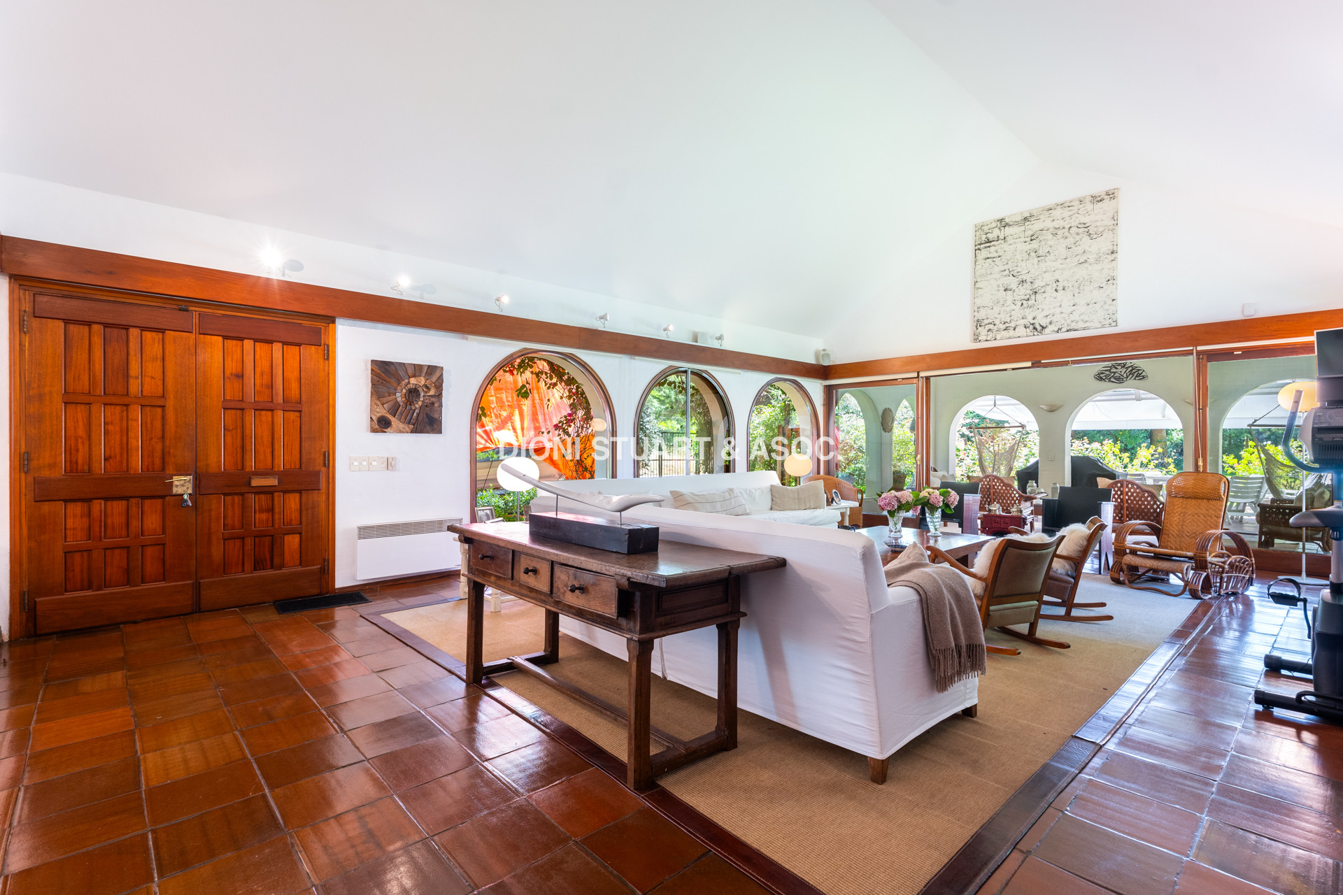 CASA EN VENTA EN EL GOLF - 6 DORMITORIOS - ARQ. RAUL CLERC