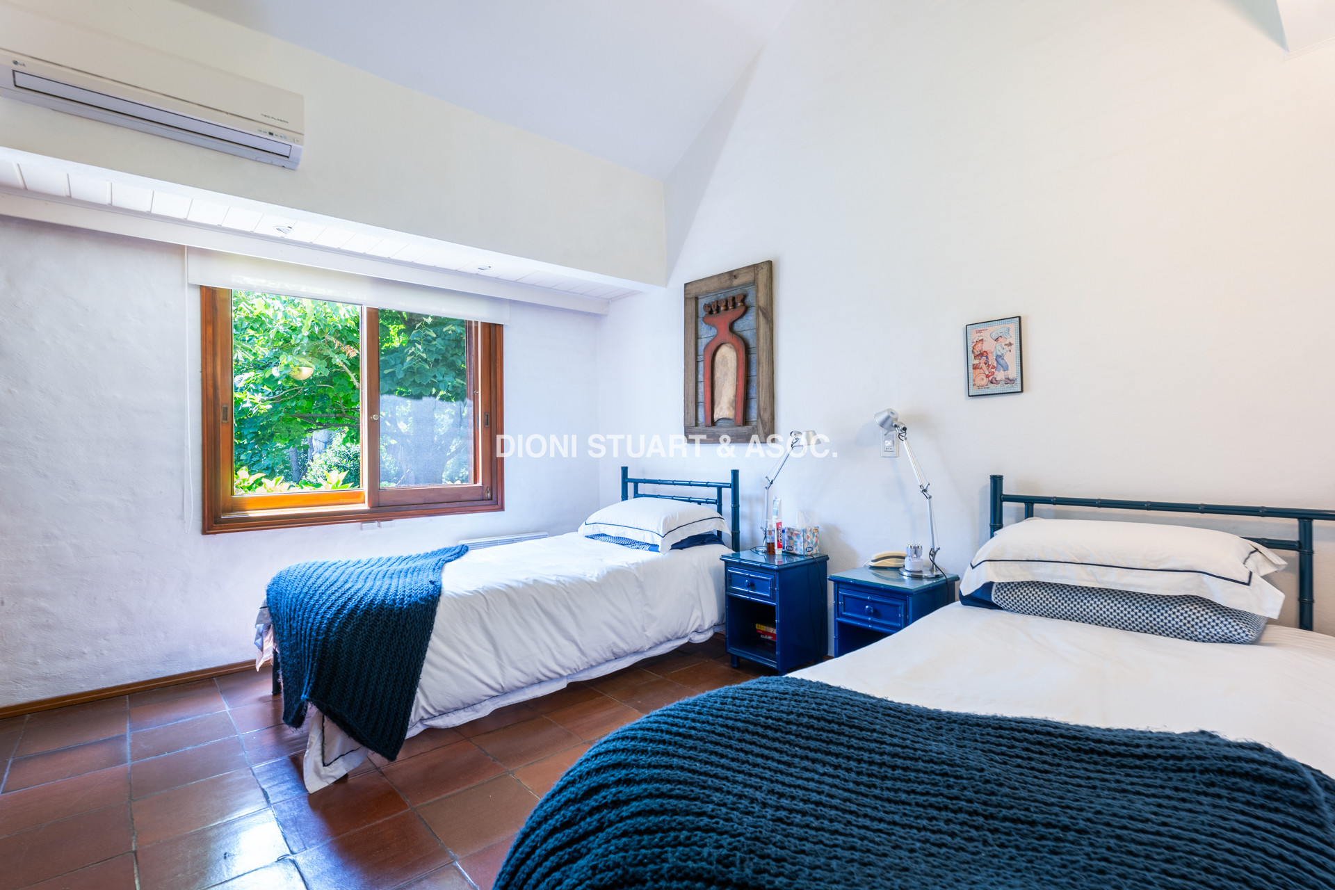 CASA EN VENTA EN EL GOLF - 6 DORMITORIOS - ARQ. RAUL CLERC