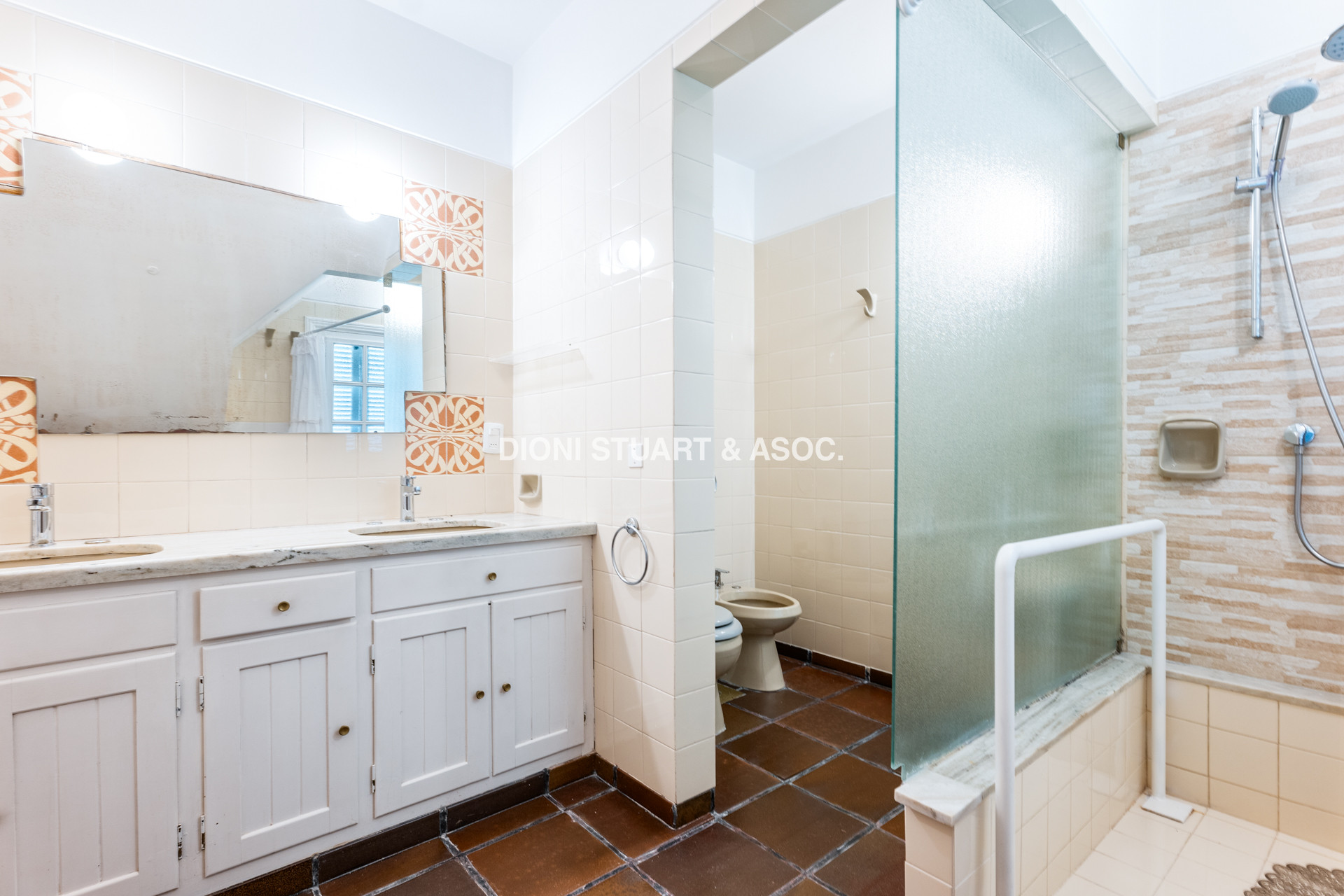 CASA EN VENTA EN EL GOLF - ARQ. ARTURO DUBOURG
