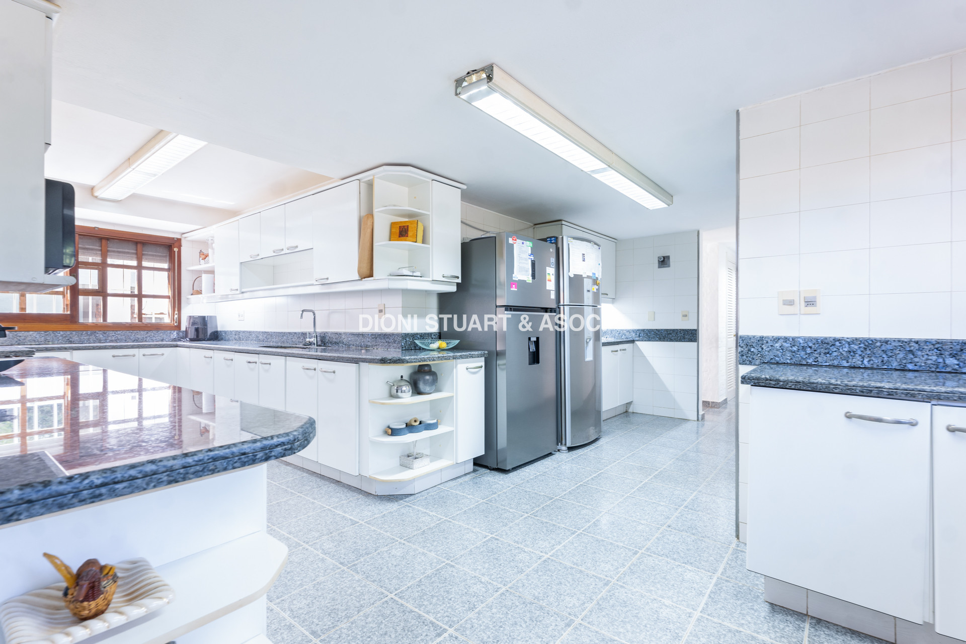 VENTA CASA EN EL GOLF - 5 DORMITORIOS + DEPENDENCIA - MEGA BARBACOA