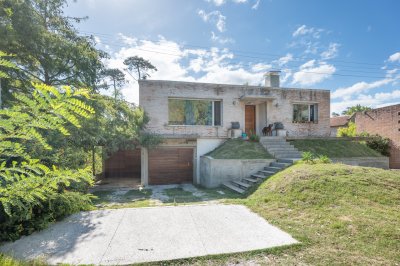 CASA EN PINARES - A TERMINAR 