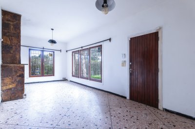 VENTA CASA 2 DORMITORIOS MALDONADO CERCA DEL MAR LAS DELICIAS