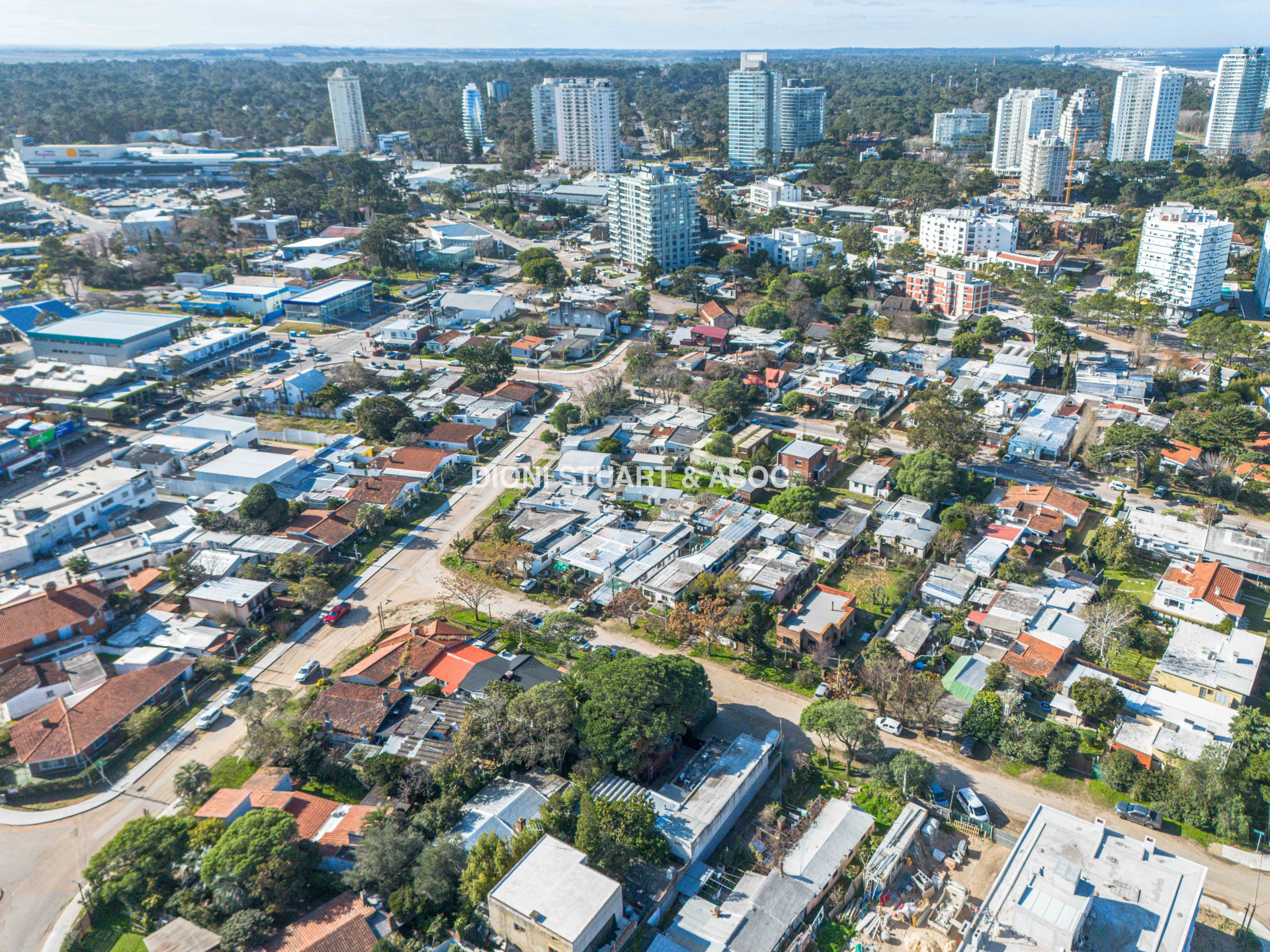 TERRENO APTO PARA EDIFICIO EN PUNTA DEL ESTE