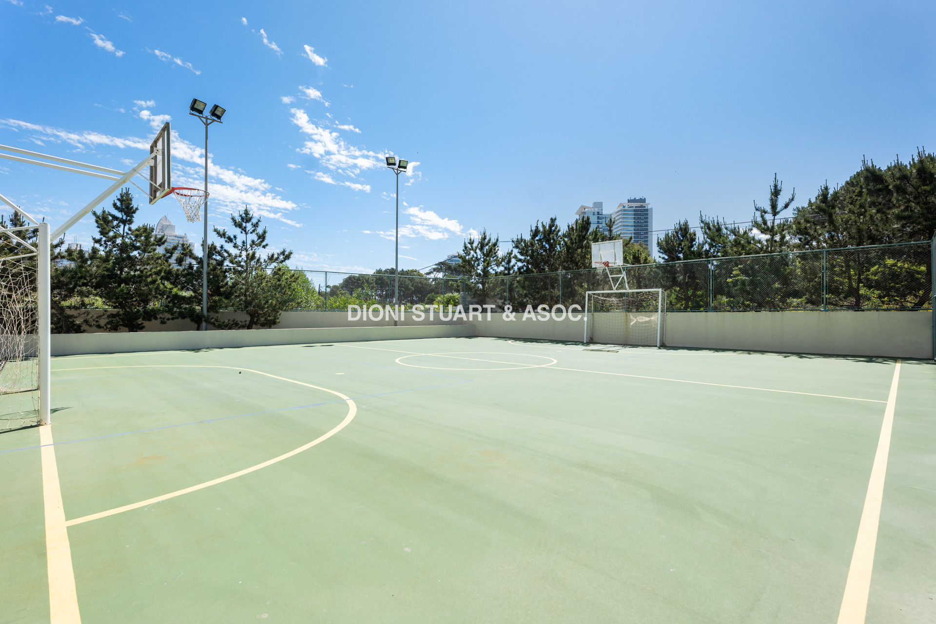 TORRE LOBOS ESQUINERO - 3 DORM EN SUITE + DEP. SERV