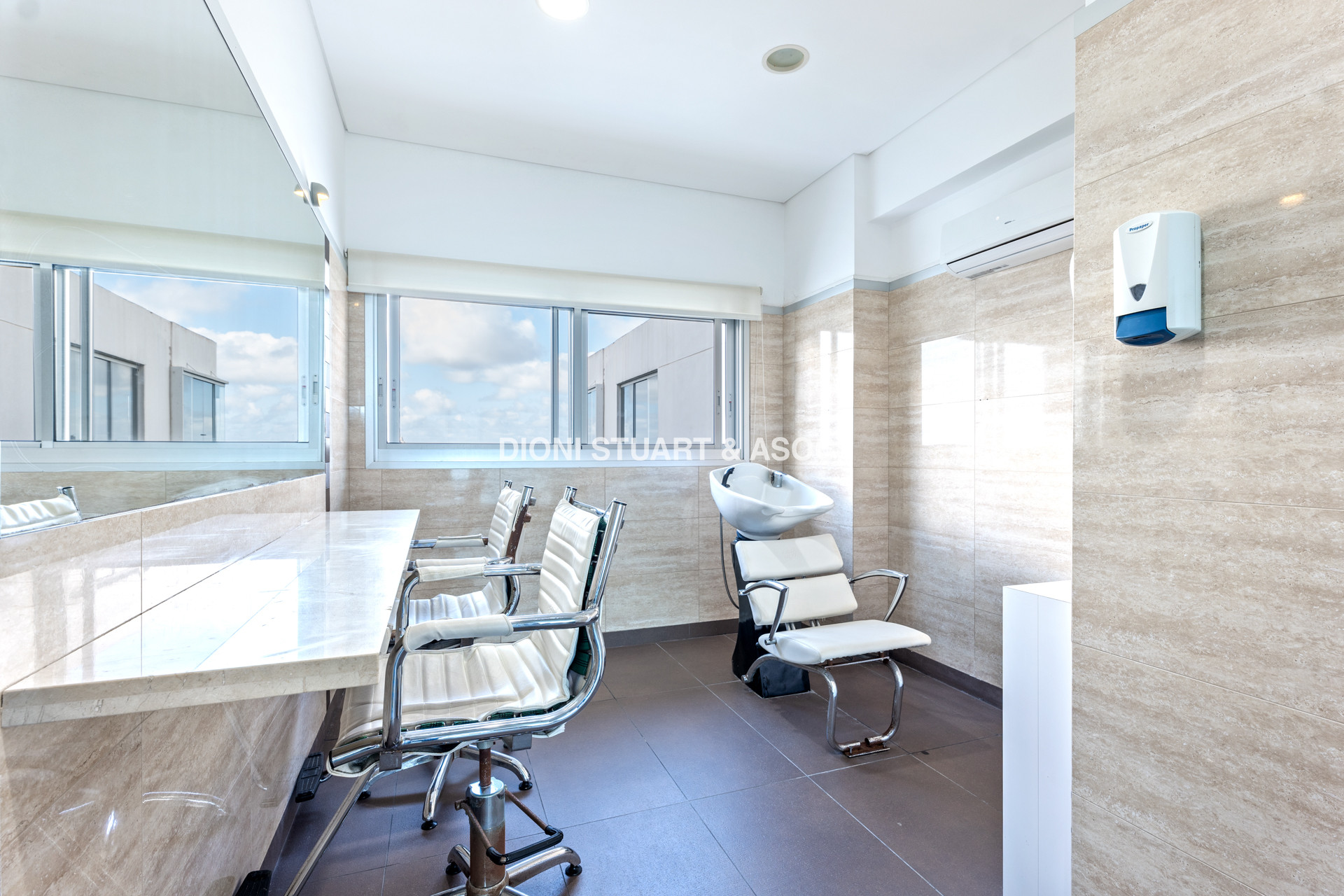 ALQUILER TEMPORAL - ANUAL - INVERNAL - APARTAMENTO 4 DORMITORIOS PENTHOUSE - MIAMI BOULEVARD - PLAYA MANSA