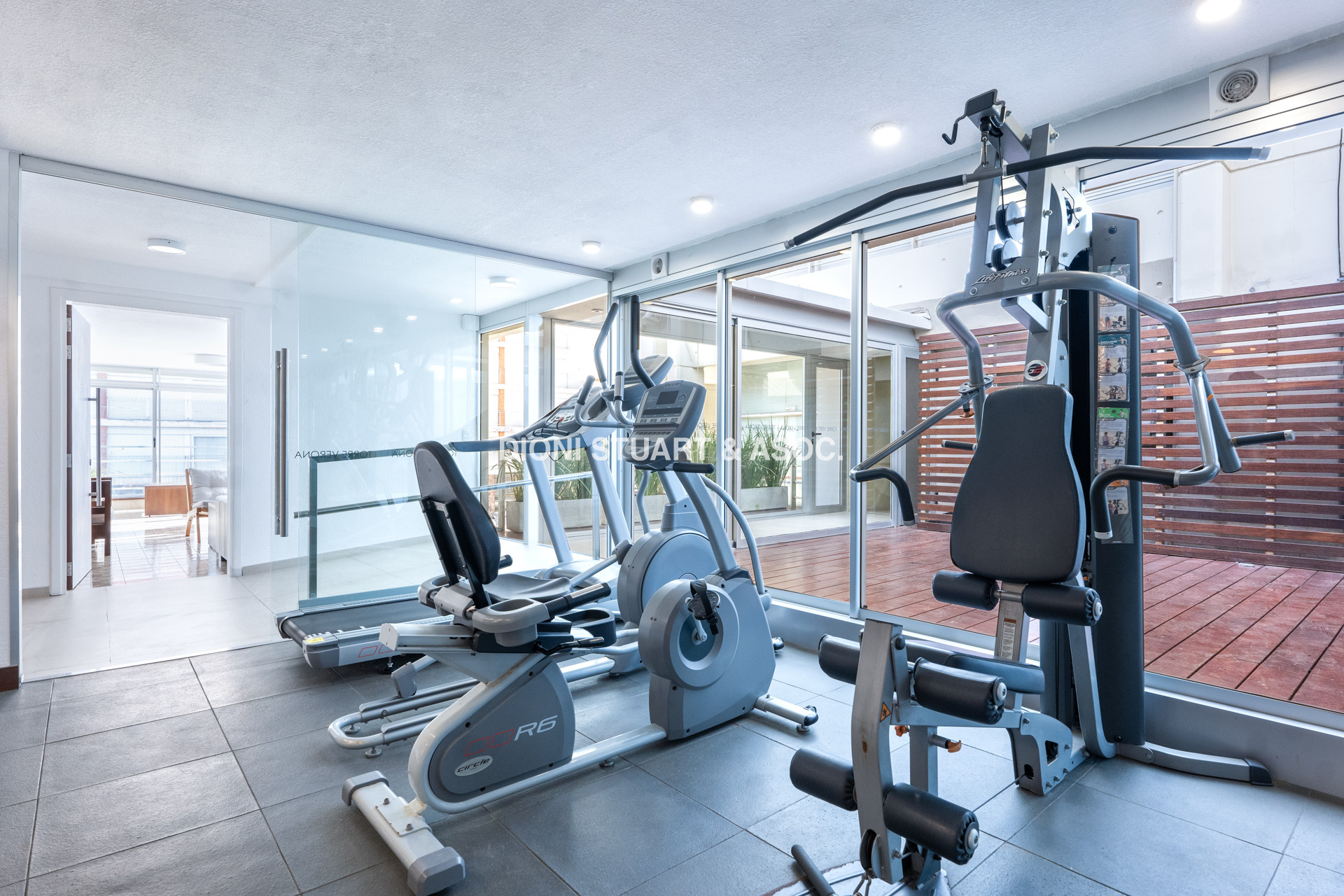 VENTA APARTAMENTO EN LA PENINSULA 2 DORMITORIOS VISTA AL PUERTO - TORRE VERONA