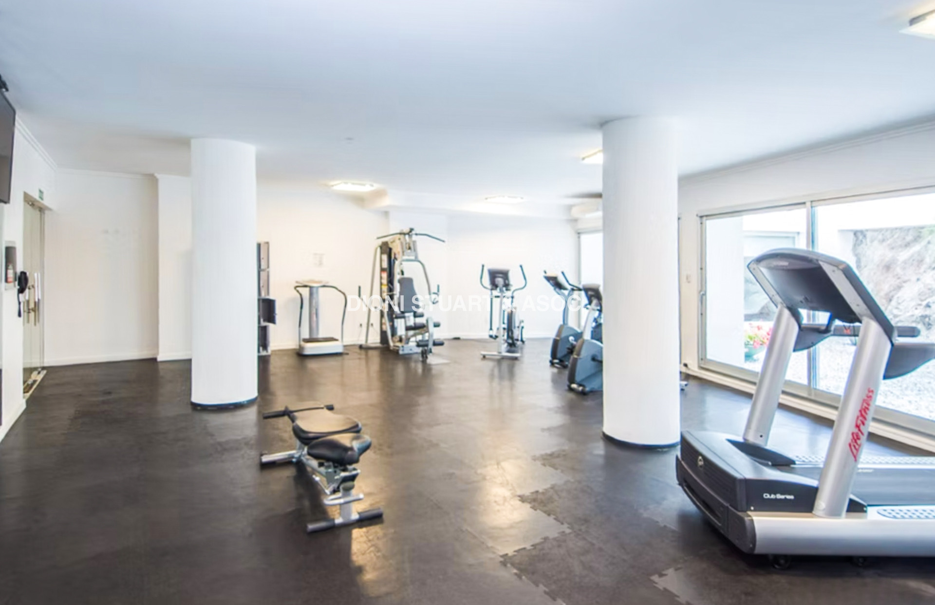 VENTA PENT HOUSE DUPLEX - 4 SUITES + DEPENDENCIA - EDIFICIO PUERTO PUNTA