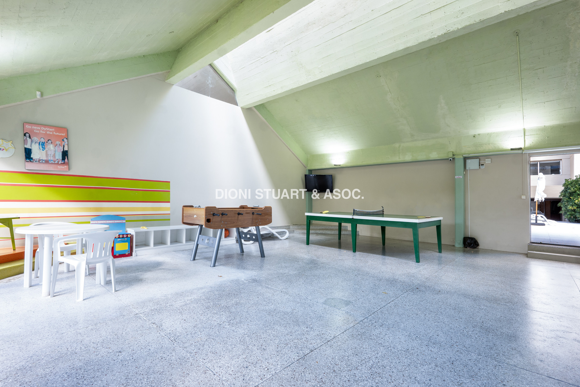 VENTA APARTAMENTO 4 DORMITORIOS - SEMIPISO - PARQUEMAR BOSQUE