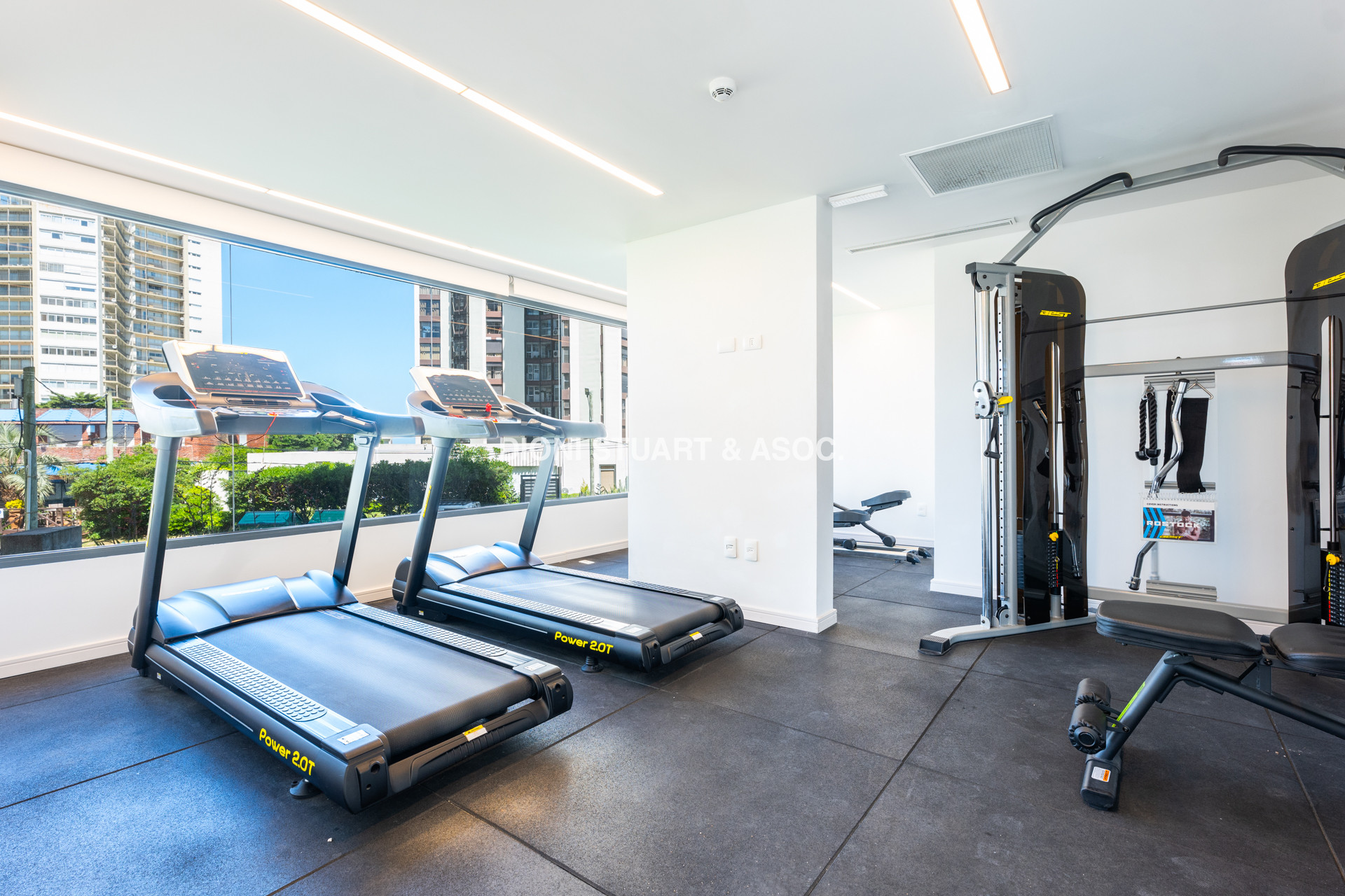 APARTAMENTO A ESTRENAR EN PLAYA BRAVA PUNTA DEL ESTE - 2 DORMITORIOS - EDIF. SIGLO SOL II - BAJAS EXPENSAS