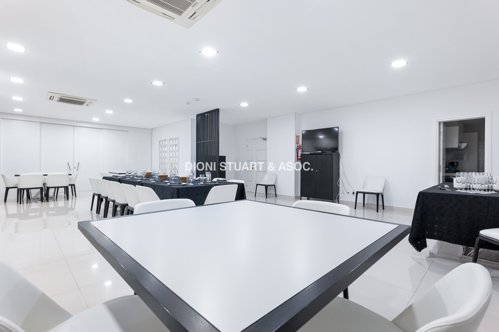 ALQUILER APARTAMENTO 2 DORMITORIOS - EDIFICIO MIAMI BOULEVARD - ALQUILER ANUAL - INVERNAL O TEMPORADA