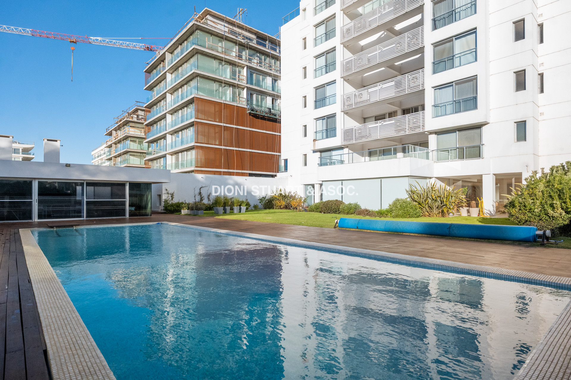 MYTHOS PENTHOUSE DUPLEX - 4 SUITES - PLAYA BRAVA PRIMERA LINEA