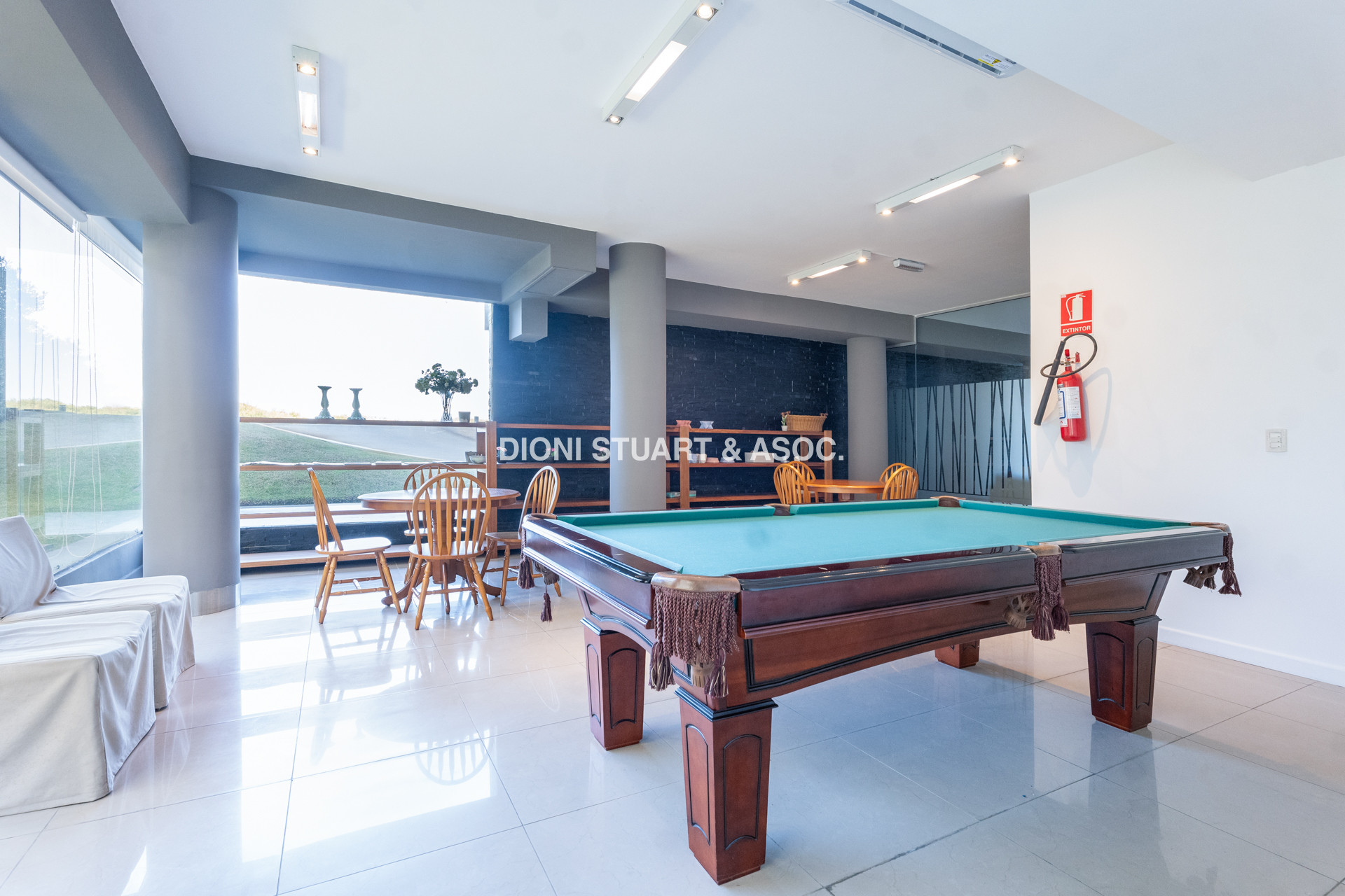 PENT HOUSE CON BARBACOA EN VENTA - PLAYA BRAVA - 3 DORMITORIOS EN SUITE EDIFICIO BLUE MARINE