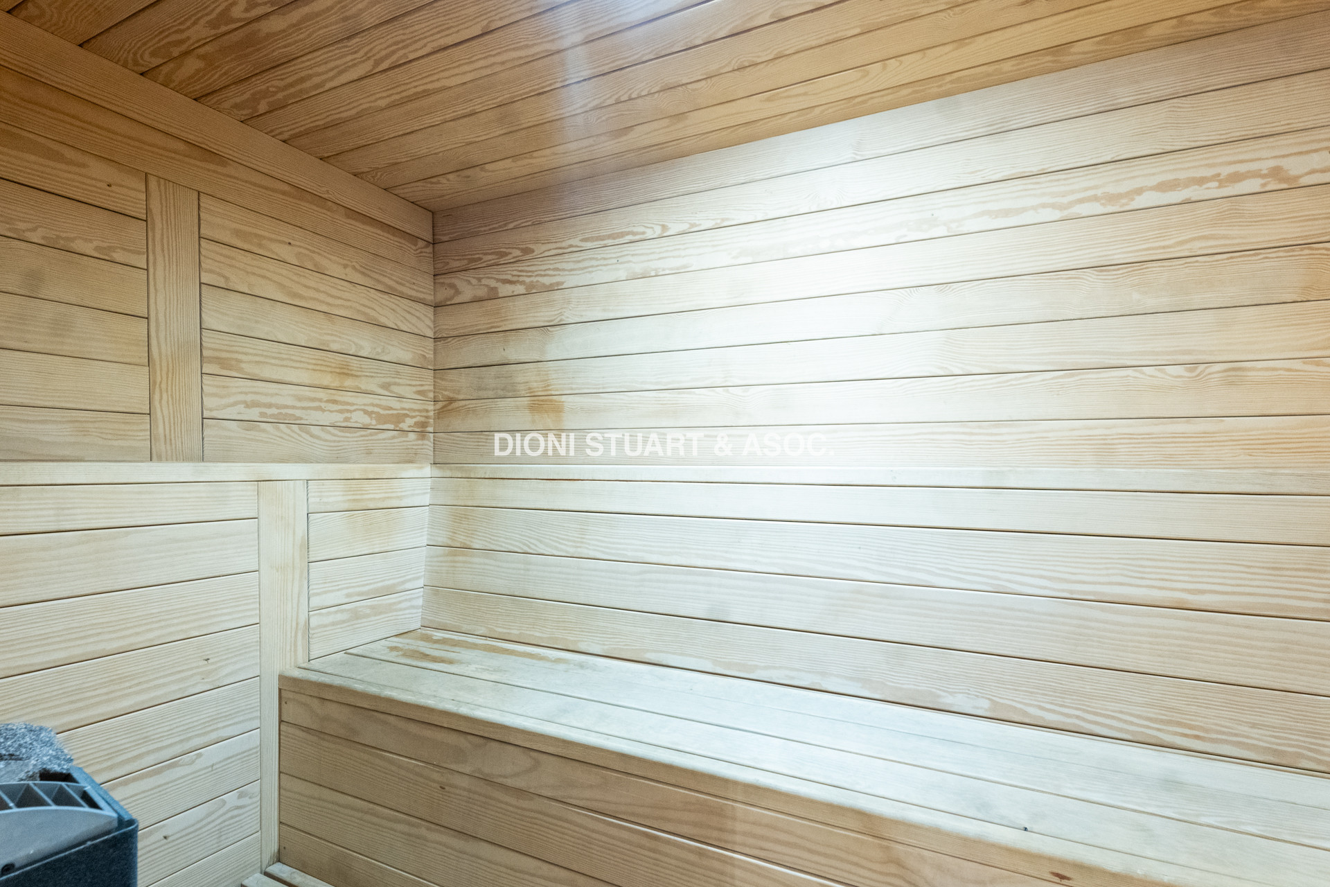 VENTA APARTAMENTO 3 DORMITORIOS  CON PARRILLERO - PLAYA MANSA