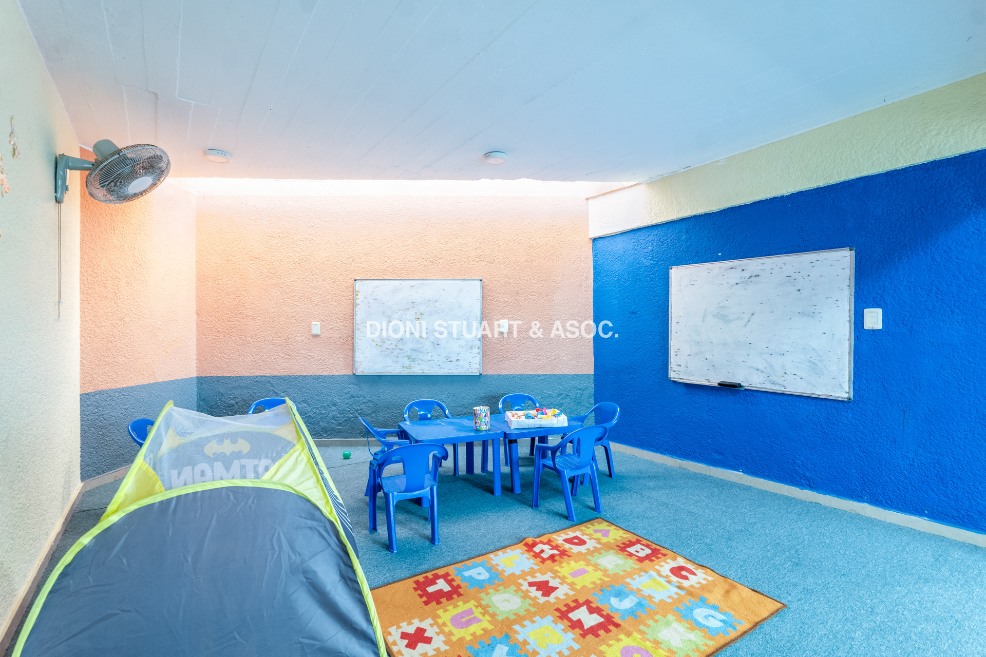 VENTA APARTAMENTO 3 DORMITORIOS RECICLADO PARQUEMAR CENTER PLAYA BRAVA