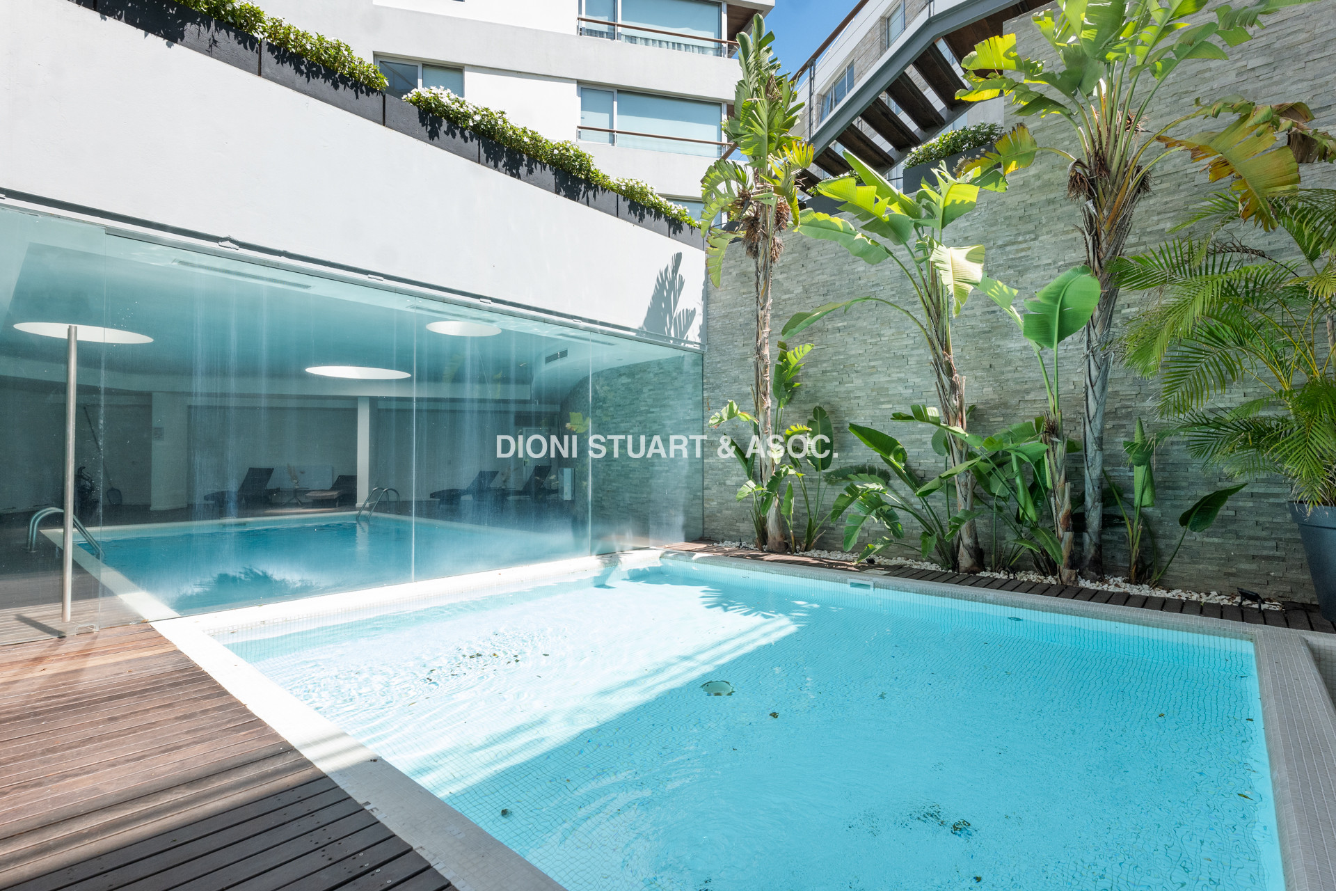 VENTA APARTAMENTO 3 DORMITORIOS  CON PARRILLERO - PLAYA MANSA