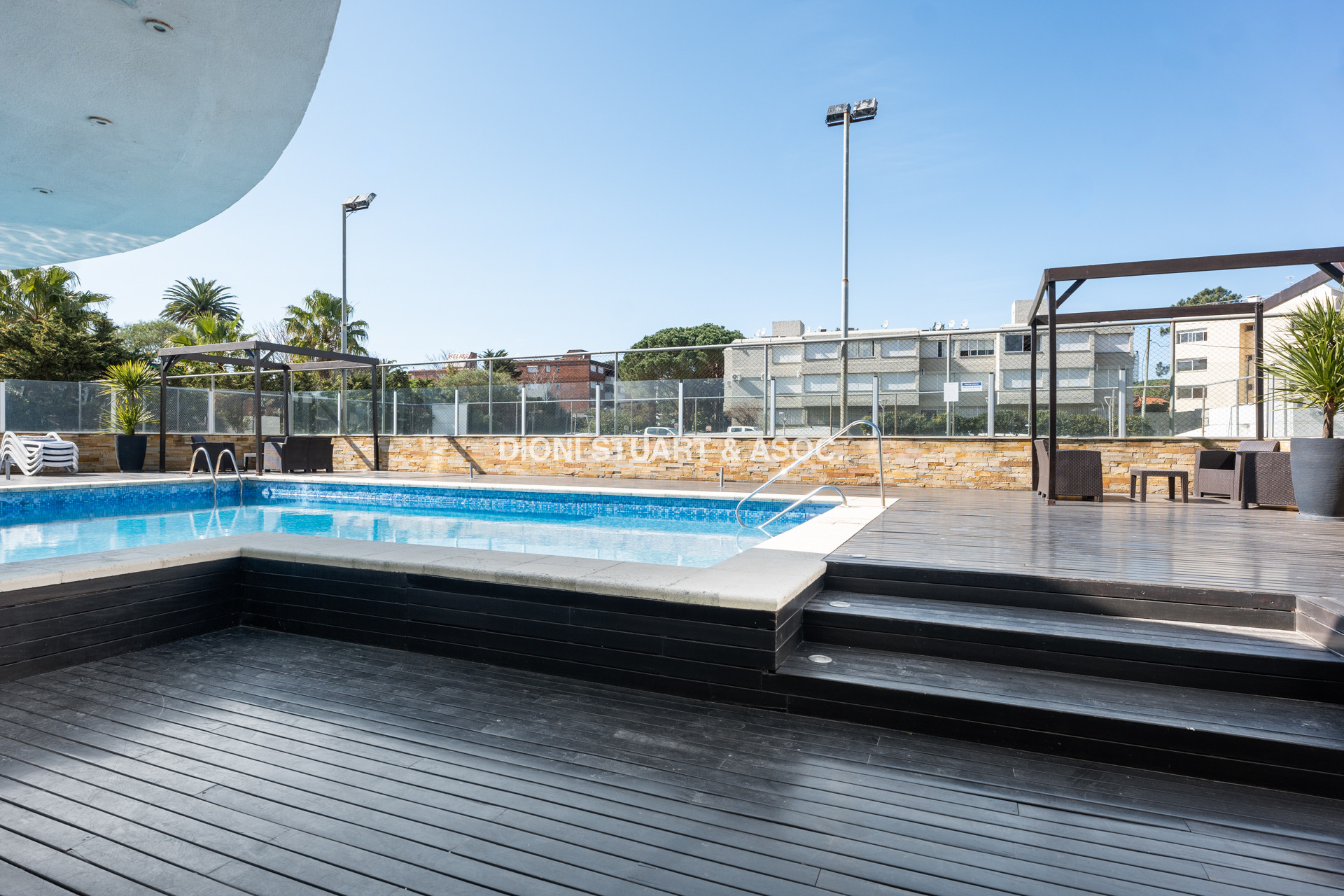 VENTA APARTAMENTO 2 DORMITORIOS - EDIFICIO CASINO TOWER - PUNTA DEL ESTE
