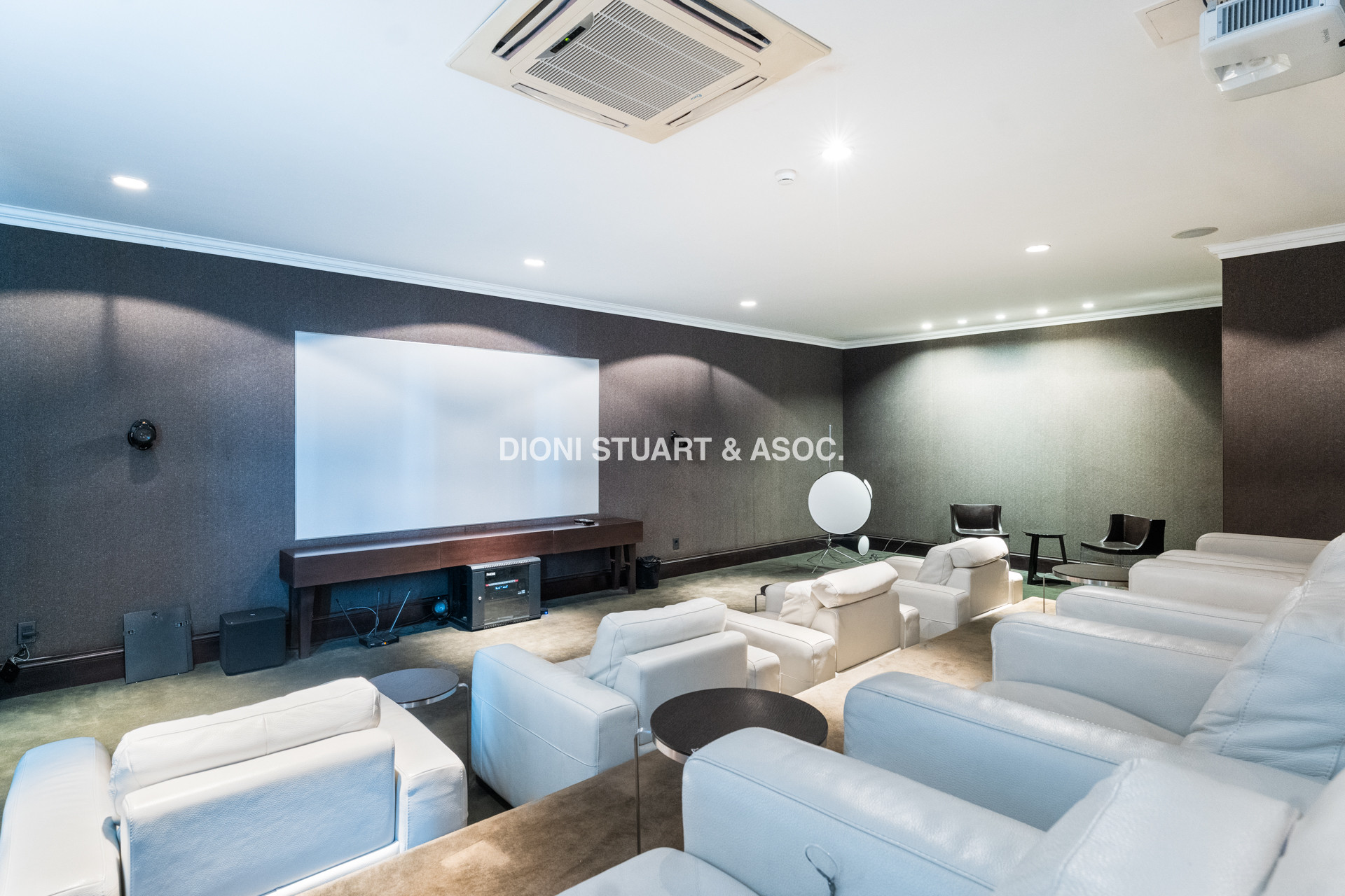 IMPERIALE I EN VENTA - ESQUINERO - 3 DORMITORIOS EN SUITE + DEPENDENCIA