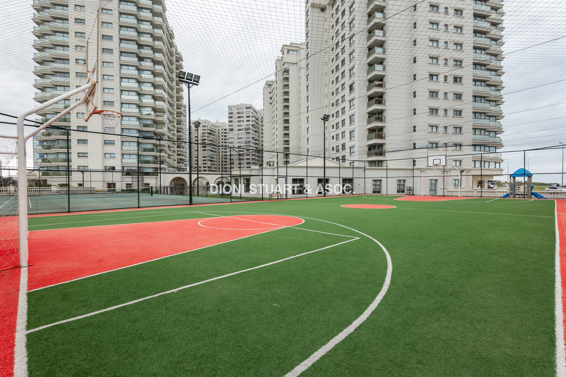 IMPERIALE I EN VENTA - ESQUINERO - 3 DORMITORIOS EN SUITE + DEPENDENCIA