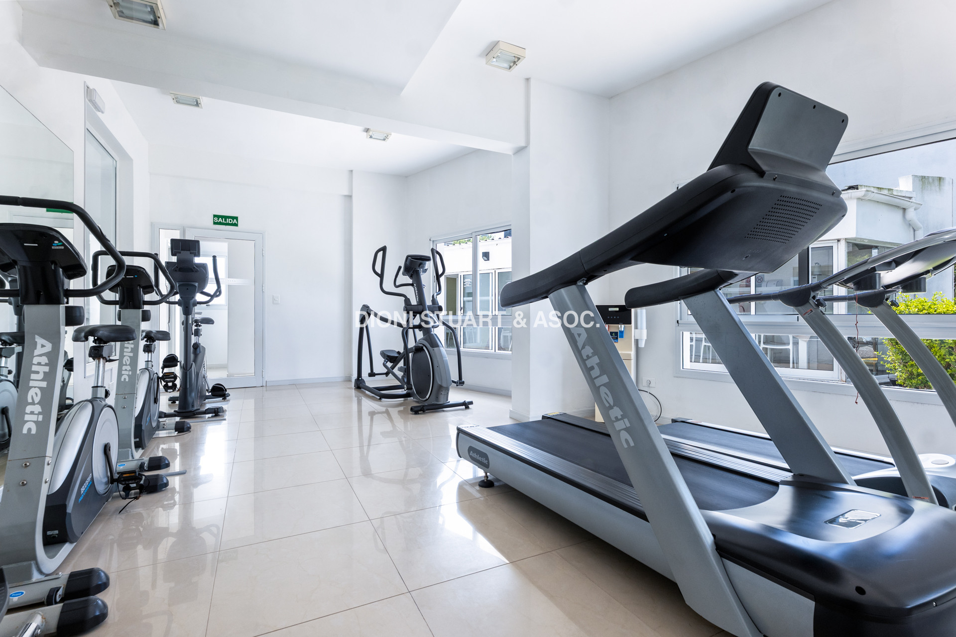 ALQUILER TEMPORAL 3 DORMITORIOS EN SUITE PUNTA DEL ESTE - TODOS LOS AMENITIES - EDIFICIO BOTAVARA
