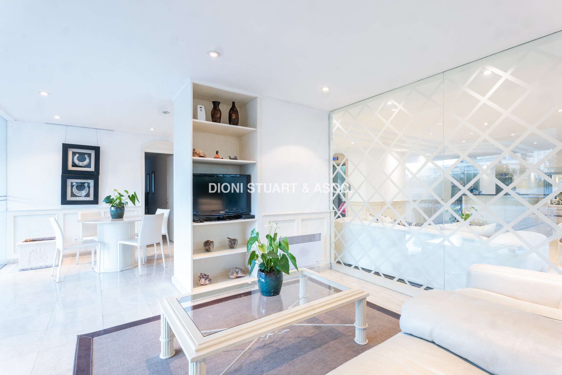 VENTA APARTAMENTO 2 DORMITORIOS VISTA AL MAR - RECICLADO - PALM BEACH - PLAYA MANSA