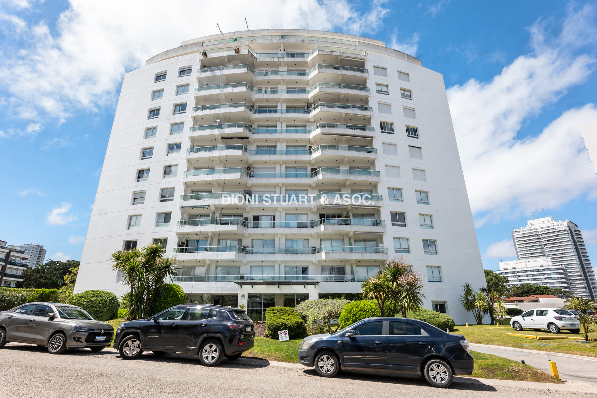 ALQUILER TEMPORAL 3 DORMITORIOS EN SUITE PUNTA DEL ESTE - TODOS LOS AMENITIES - EDIFICIO BOTAVARA