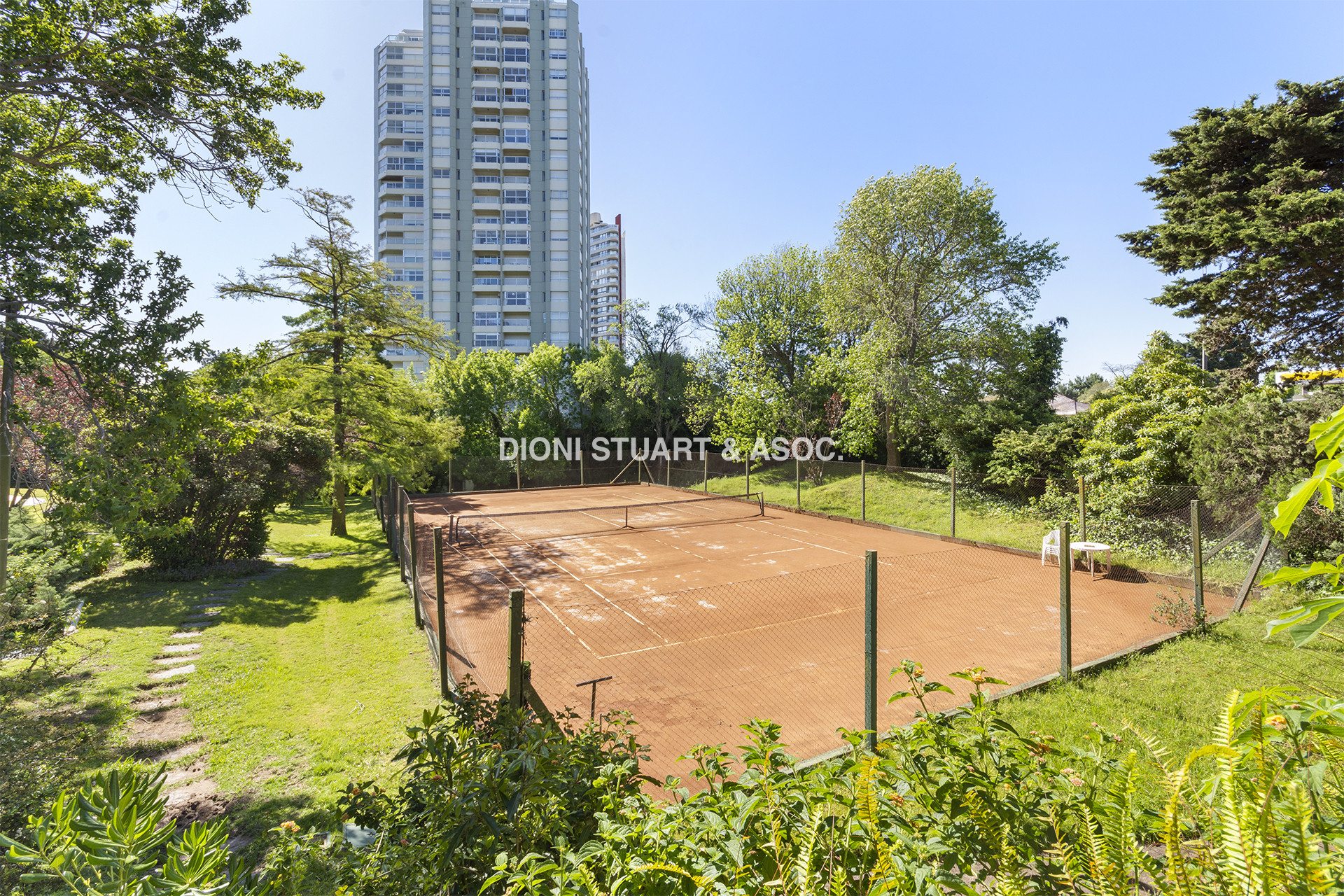 VENTA APARTAMENTO 2 DORMITORIOS ROOSEVELT RECICLADO - LA MEJOR ORIENTACIÓN SOLAR - PARQUEMAR ROOSEVELT