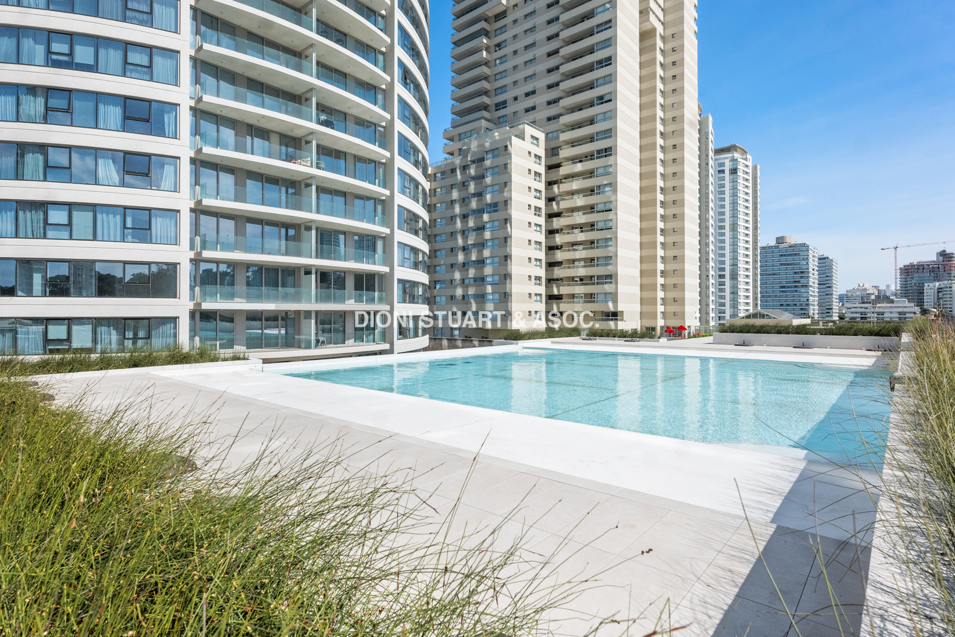 VENTA APARTAMENTO TRUMP TOWER - 2 SUITES + TOILETTE