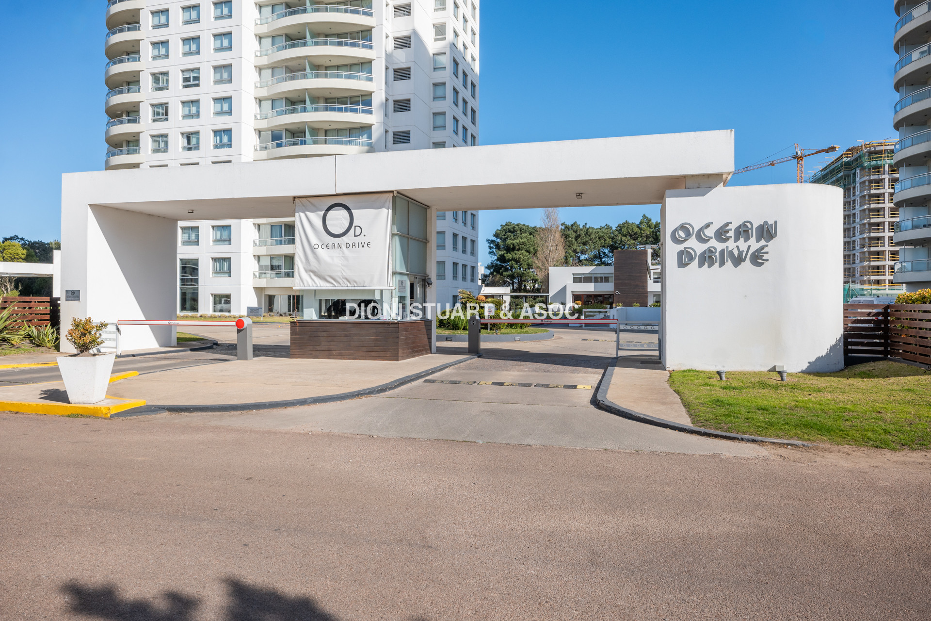 ALQUILER INVERNAL O ANUAL - 3 DORMITORIOS EN SUITE - OCEAN DRIVE - PUNTA DEL ESTE