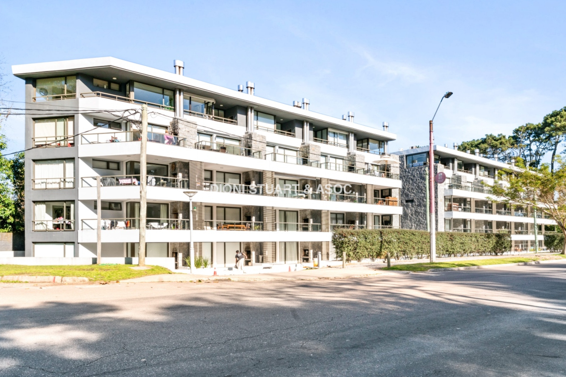 VENTA APARTAMENTO 1 DORM Y MEDIO CON PARRILLERO - EDIFICIO UNIQUE