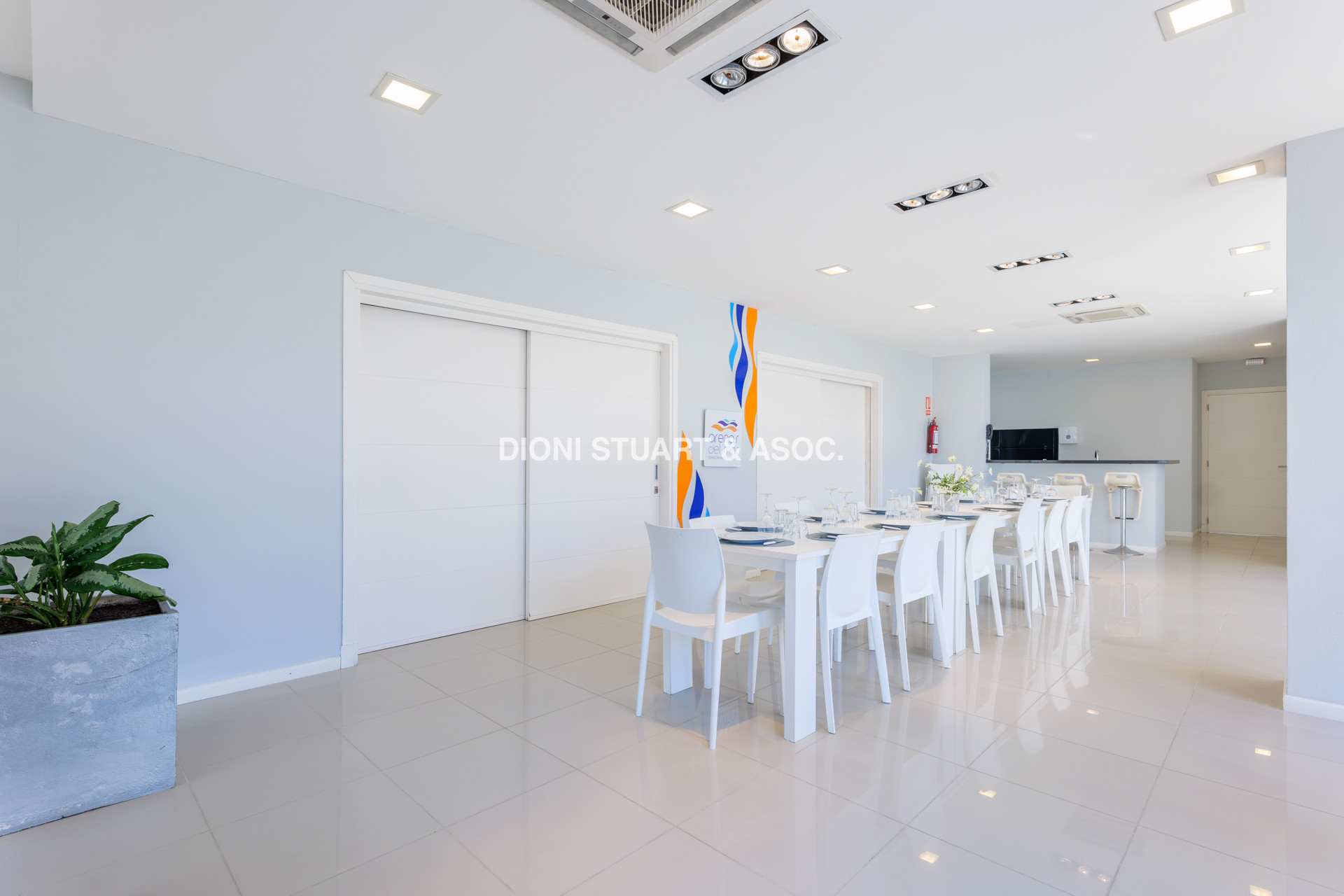 APARTAMENTO EN VENTA EN PUNTA DEL ESTE - 2 DORMITORIOS - MODERNO - CERCA DEL MAR - EDIFICIO ARENAS DEL MAR