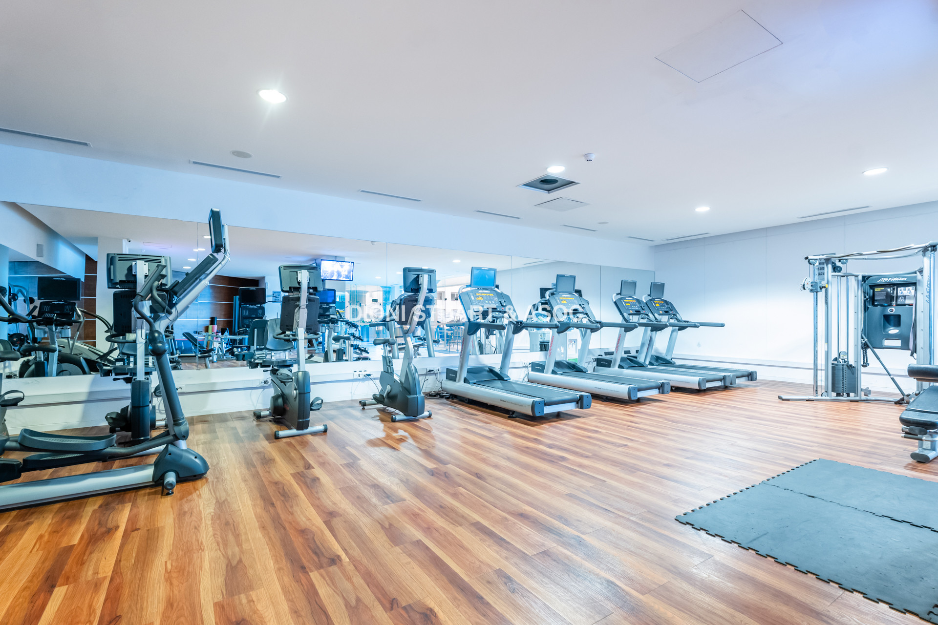 APARTAMENTO EN VENTA EN PLAYA BRAVA - EDIFICIO ICON BRAVA - 2 DORMITORIOS - EXCELENTE SOL