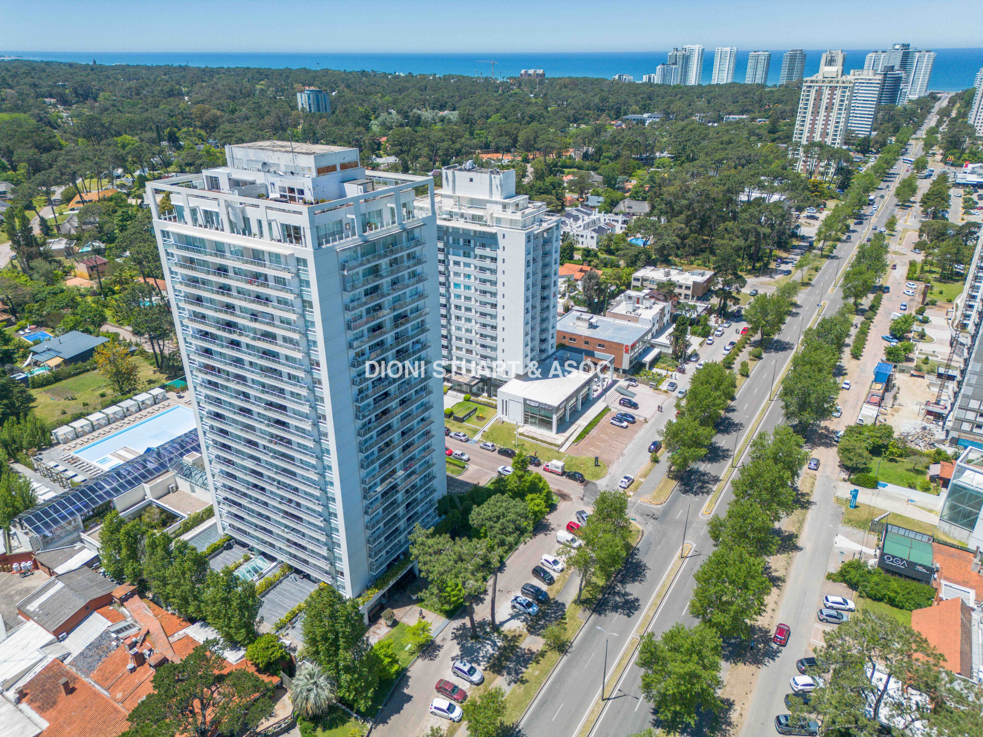 VENTA APARTAMENTO 3 DORMITORIOS - EDIFICIO YOO - ROOSEVELT