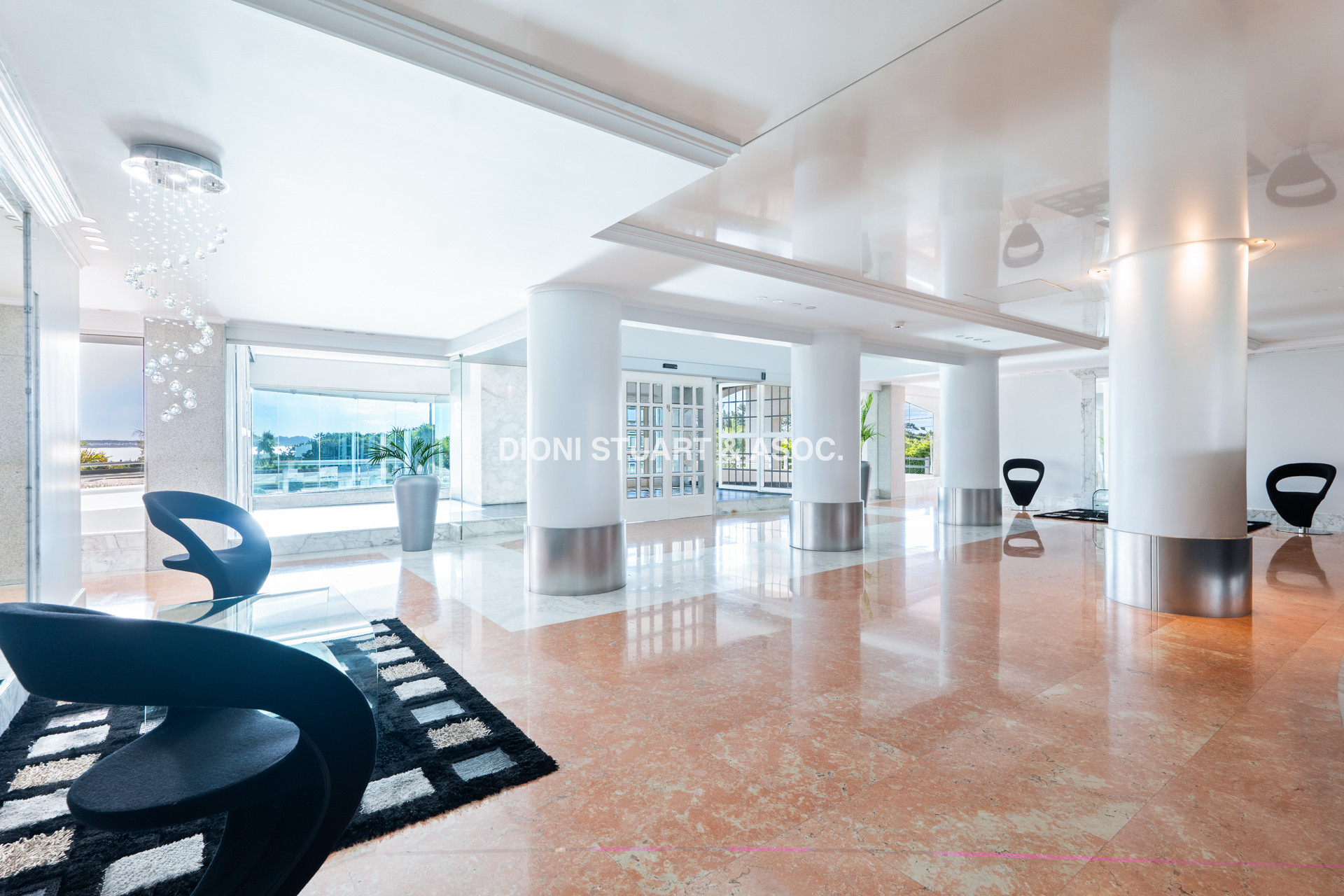 VENTA APARTAMENTO BEVERLY TOWER - 3 SUITES + DEPENDENCIA - PLAYA MANSA