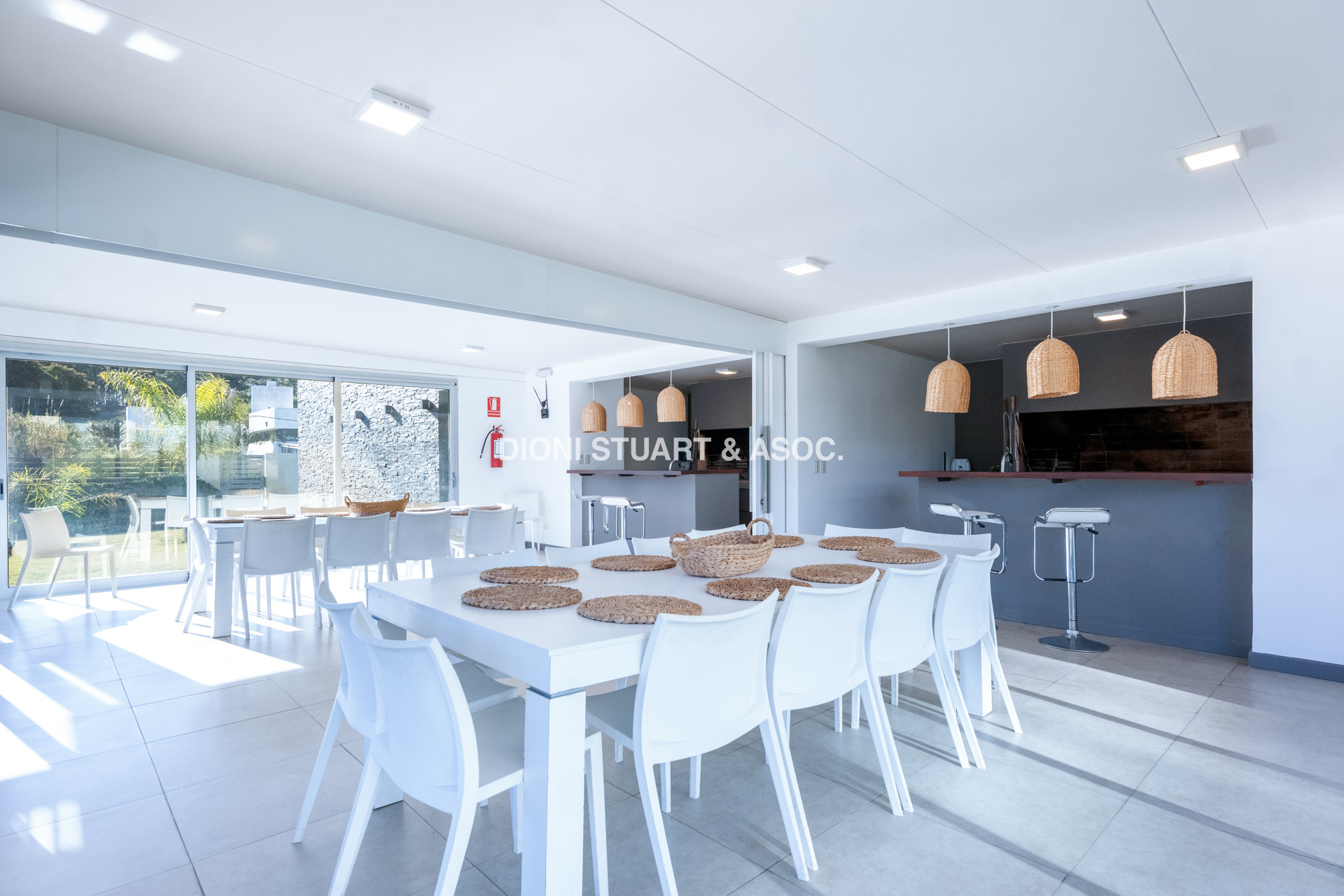 PENT HOUSE CON BARBACOA EN VENTA - PLAYA BRAVA - 3 DORMITORIOS EN SUITE EDIFICIO BLUE MARINE
