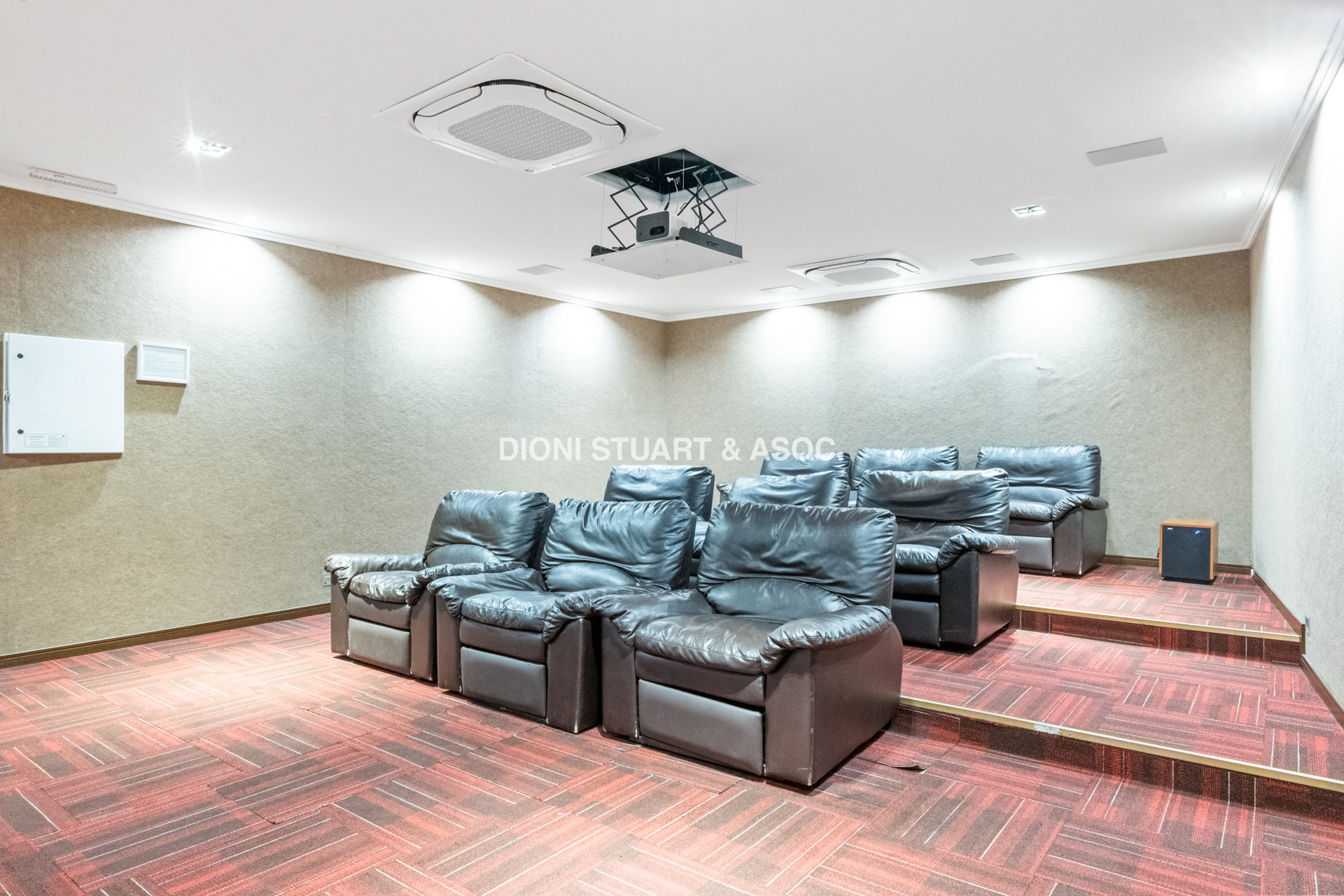 VENTA APARTAMENTO 2 DORMITORIOS - EDIFICIO CASINO TOWER - PUNTA DEL ESTE