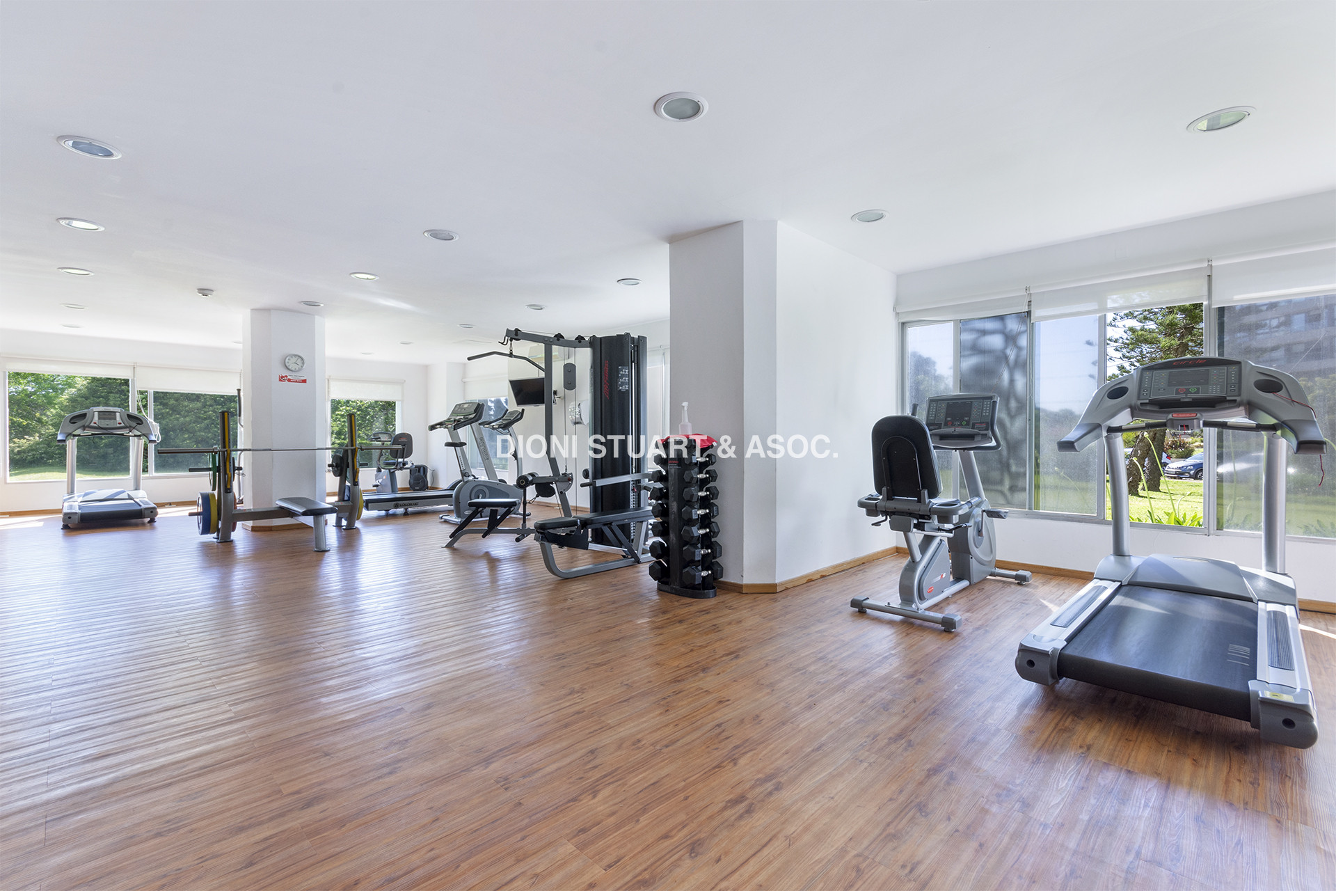 VENTA APARTAMENTO 2 DORMITORIOS ROOSEVELT RECICLADO - LA MEJOR ORIENTACIÓN SOLAR - PARQUEMAR ROOSEVELT