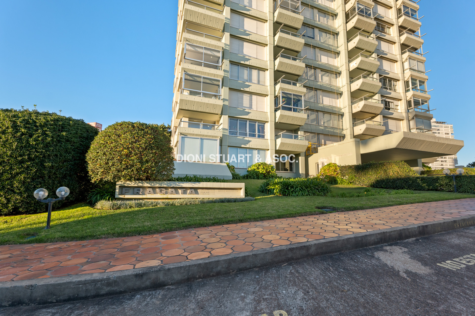 ALQUILER DE TEMPORADA - EDIFICIO FRAGATA - FRENTE AL MAR - 3 DORMITORIOS - TODOS LOS AMENITIES