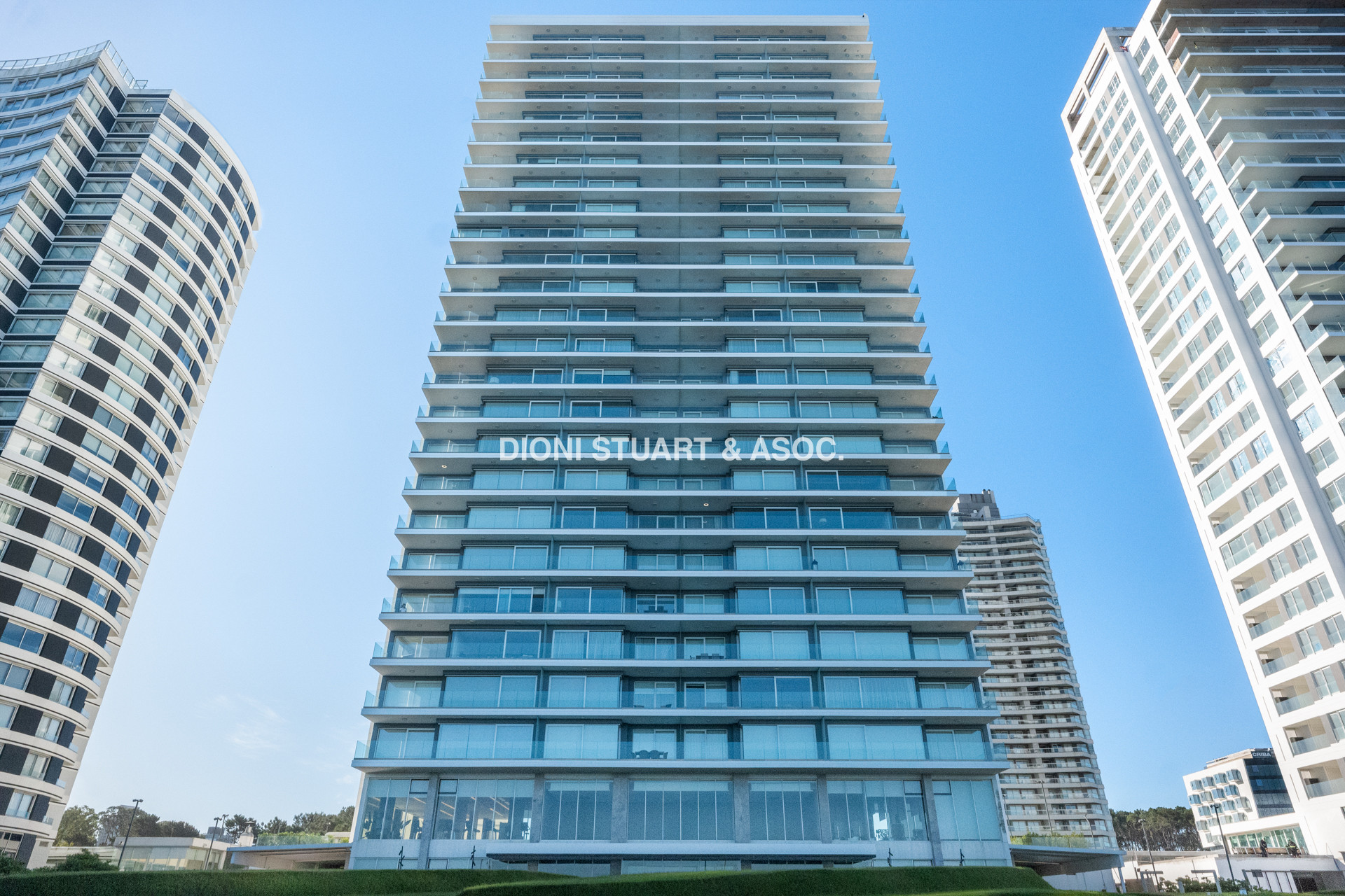 DEPARTAMENTO EN VENTA EN LE PARC III - UNIFICADO