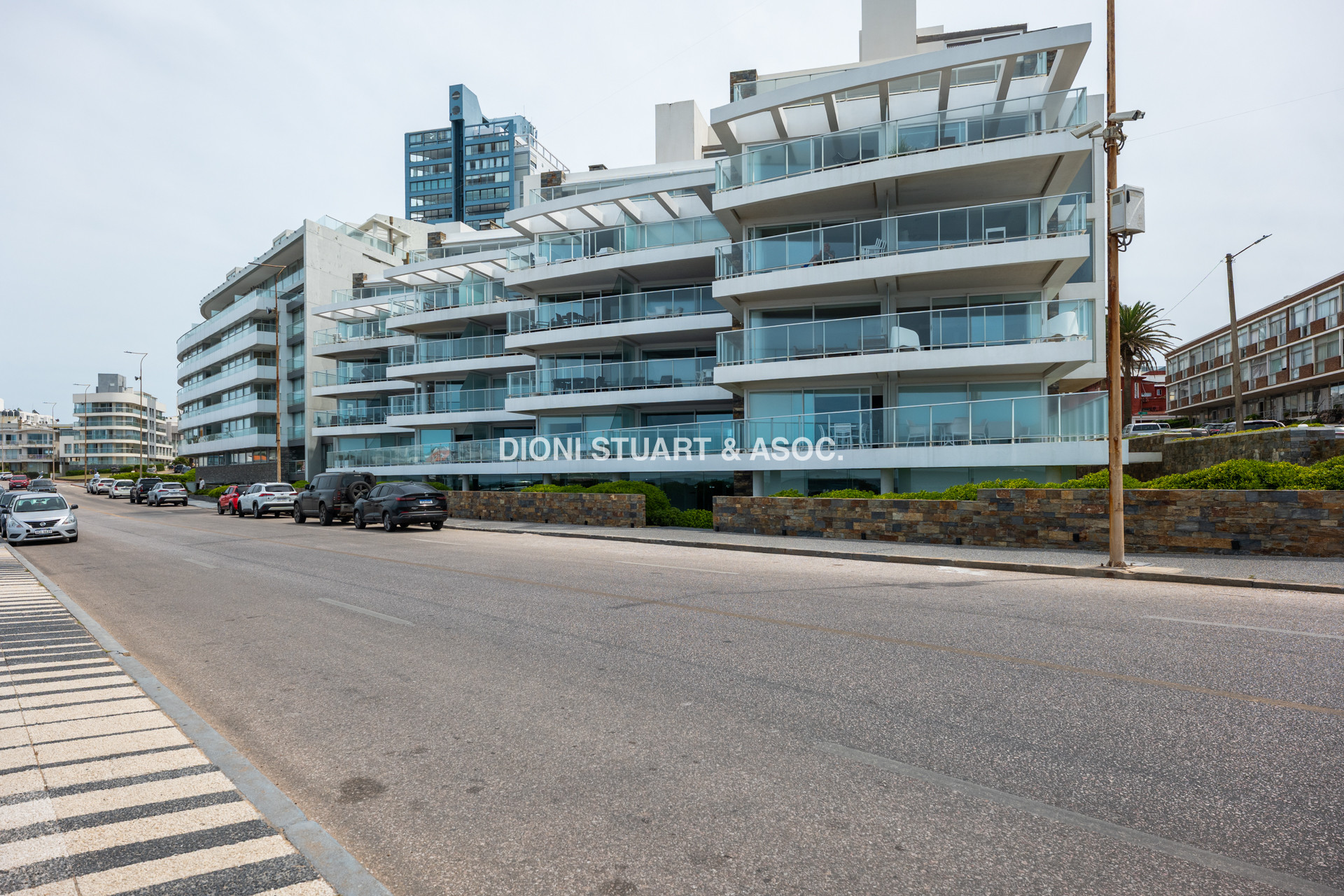 ALQUILER INVERNAL - 3 DORMITORIOS - EDIFICIO BONAIRE PUNTA DEL ESTE - TODOS LOS AMENITIES