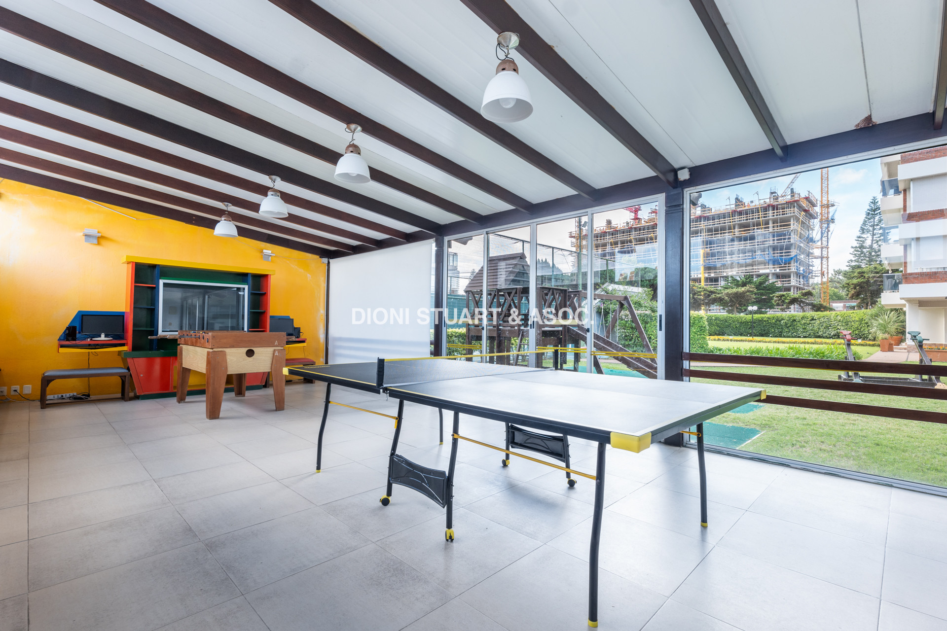 DEPARTAMENTO EN VENTA DE 2 DORMITORIOS Y MEDIO - EDIFICIO LONG BEACH - TODOS LOS AMENITIES