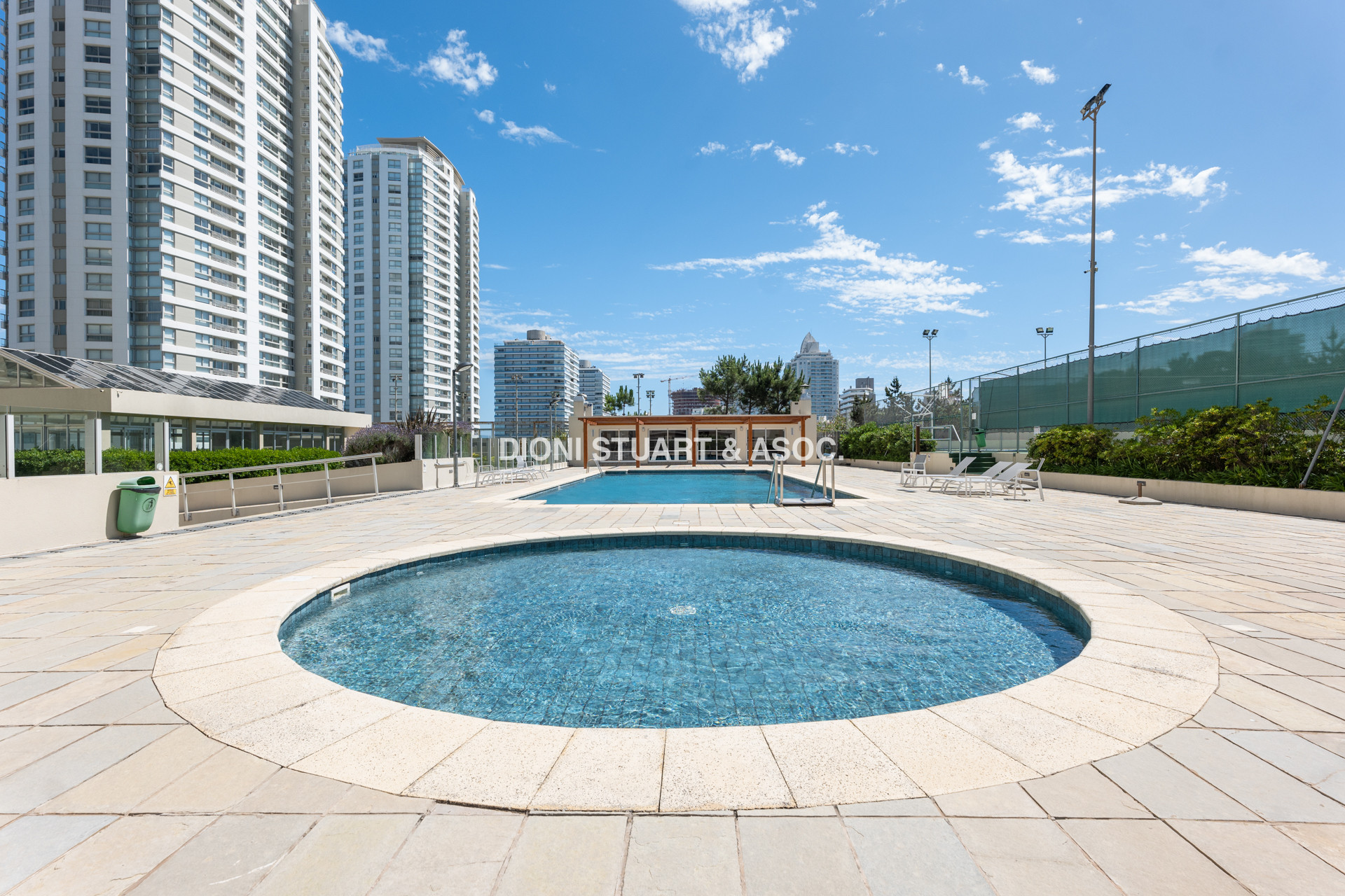 TORRE LOBOS ESQUINERO - 3 DORM EN SUITE + DEP. SERV