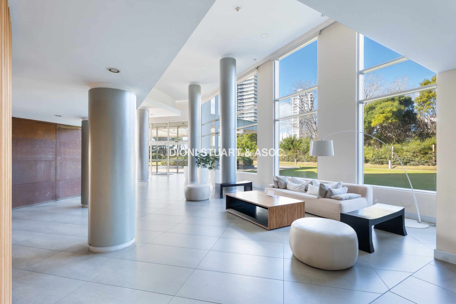ALQUILER INVERNAL O ANUAL - 3 DORMITORIOS EN SUITE - OCEAN DRIVE - PUNTA DEL ESTE