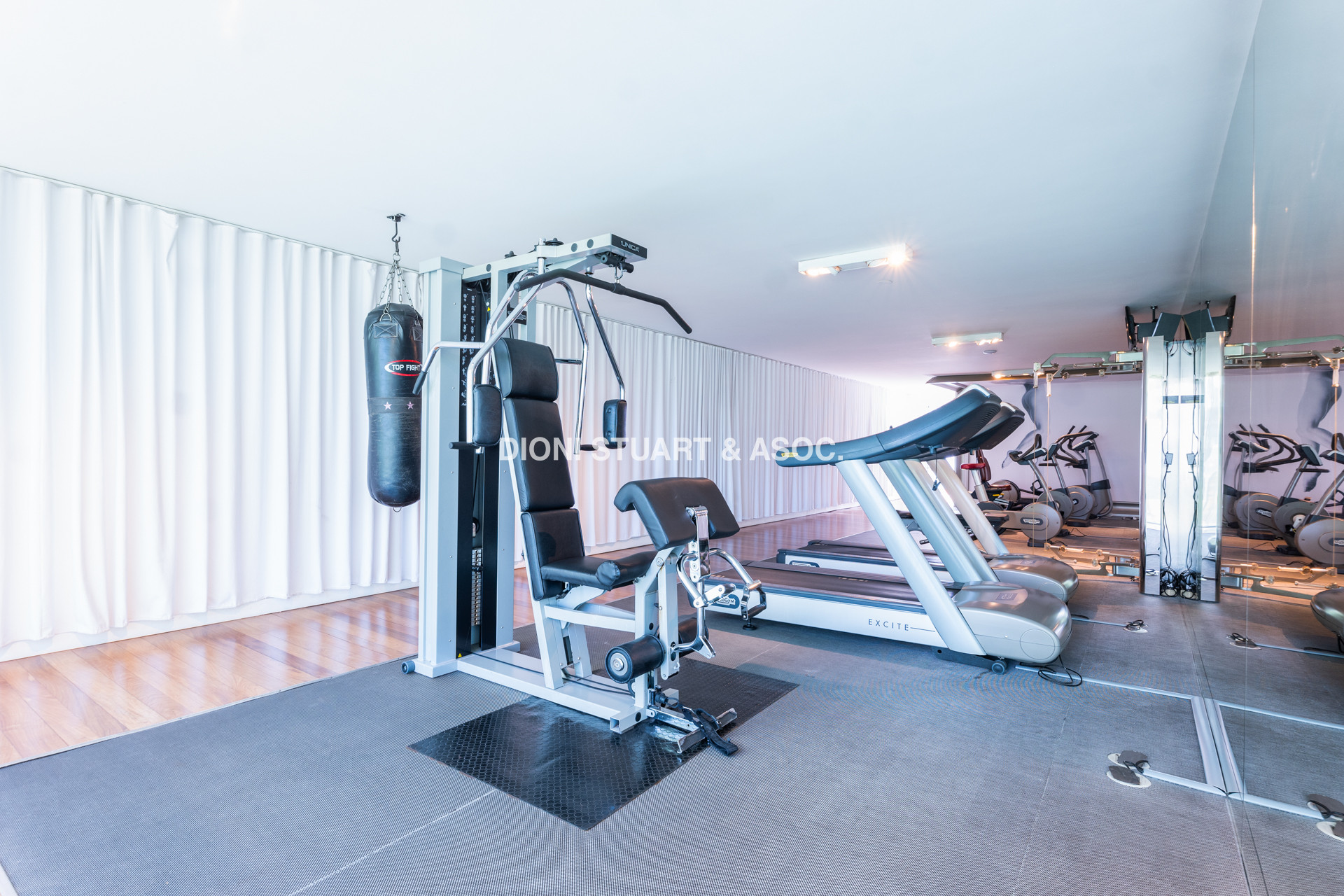VENTA APARTAMENTO 3 DORMITORIOS - EDIFICIO YOO - ROOSEVELT
