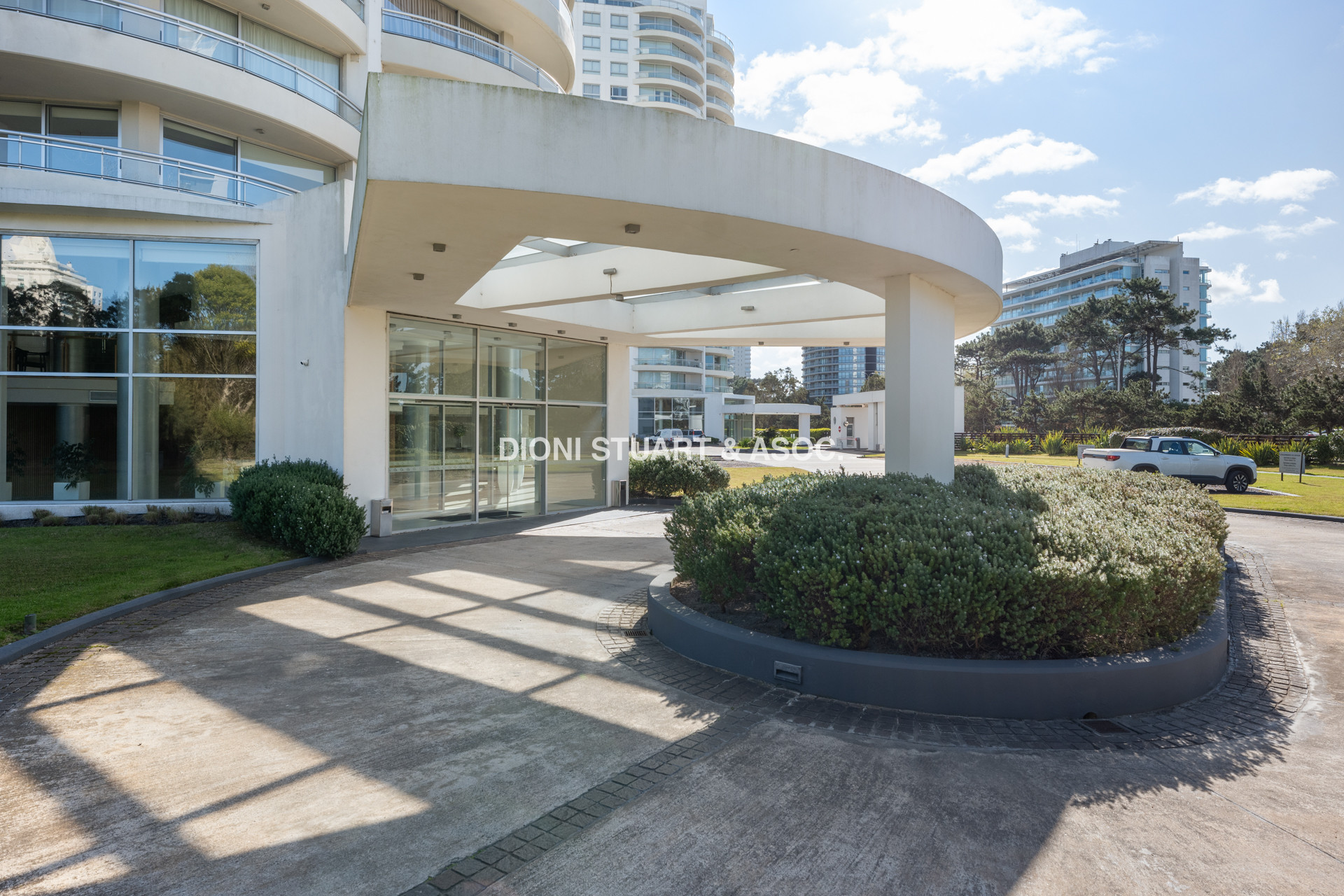 ALQUILER INVERNAL O ANUAL - 3 DORMITORIOS EN SUITE - OCEAN DRIVE - PUNTA DEL ESTE