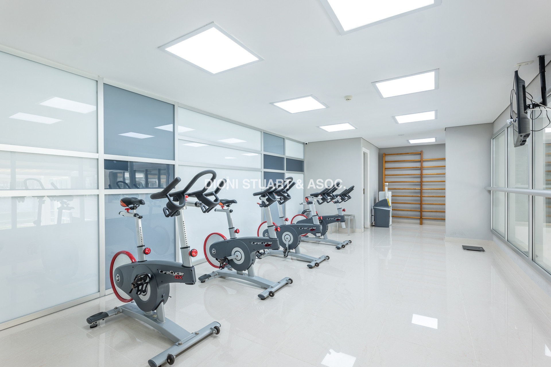 ALQUILER TEMPORAL - ANUAL - INVERNAL - APARTAMENTO 4 DORMITORIOS PENTHOUSE - MIAMI BOULEVARD - PLAYA MANSA